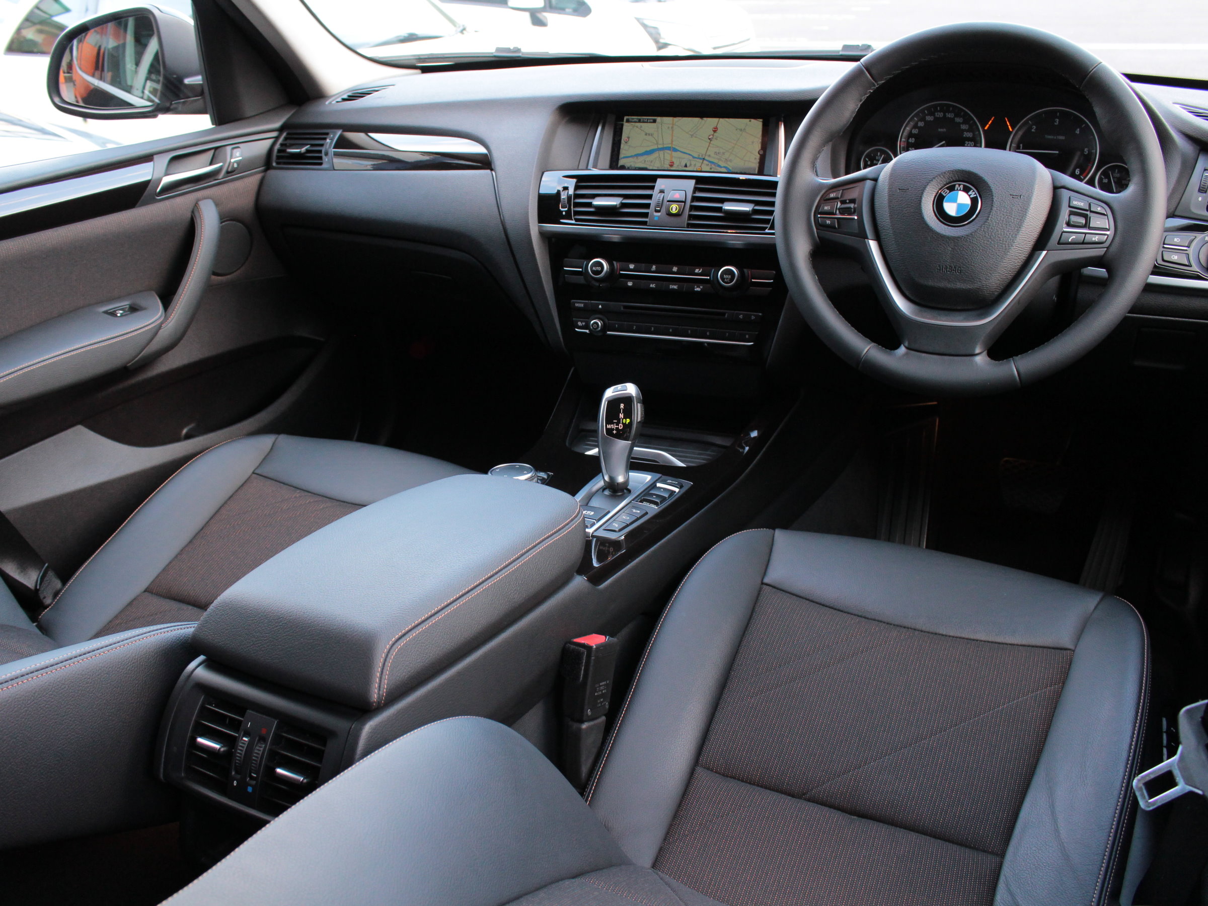 ＢＭＷ　Ｘ３　Ｘドライブ　２０ｄ　Ｘライン
