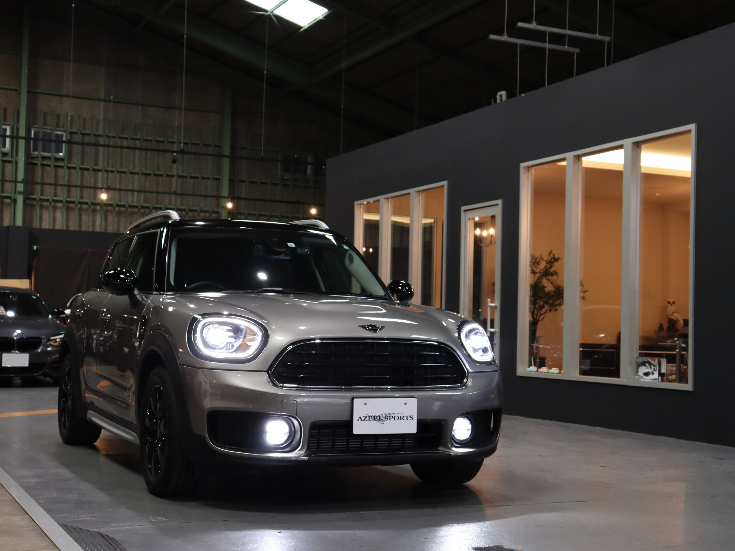 ＢＭＷＭＩＮＩ　クーパーＤ　クロスオーバー　オール４