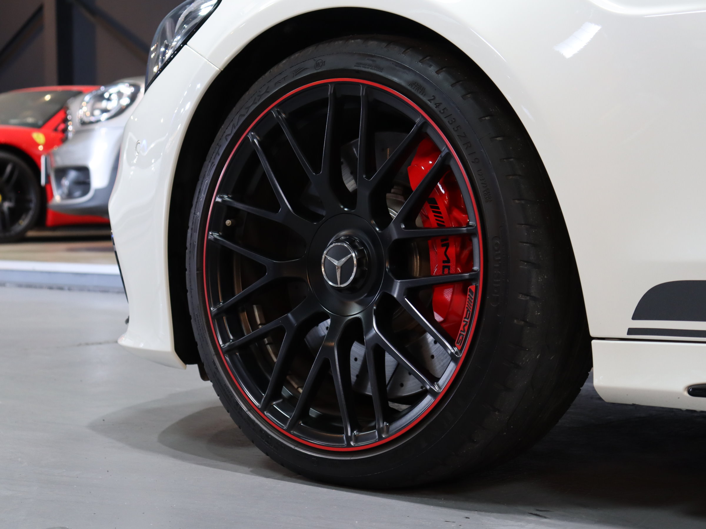 メルセデスＡＭＧ　Ｃ６３Ｓ　エディション１　３５０台限定