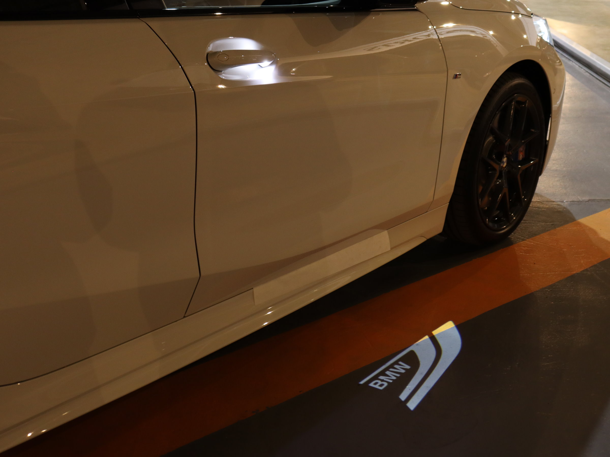 ＢＭＷ　１１８ｄ　Ｍスポーツパッケージ　プラス
