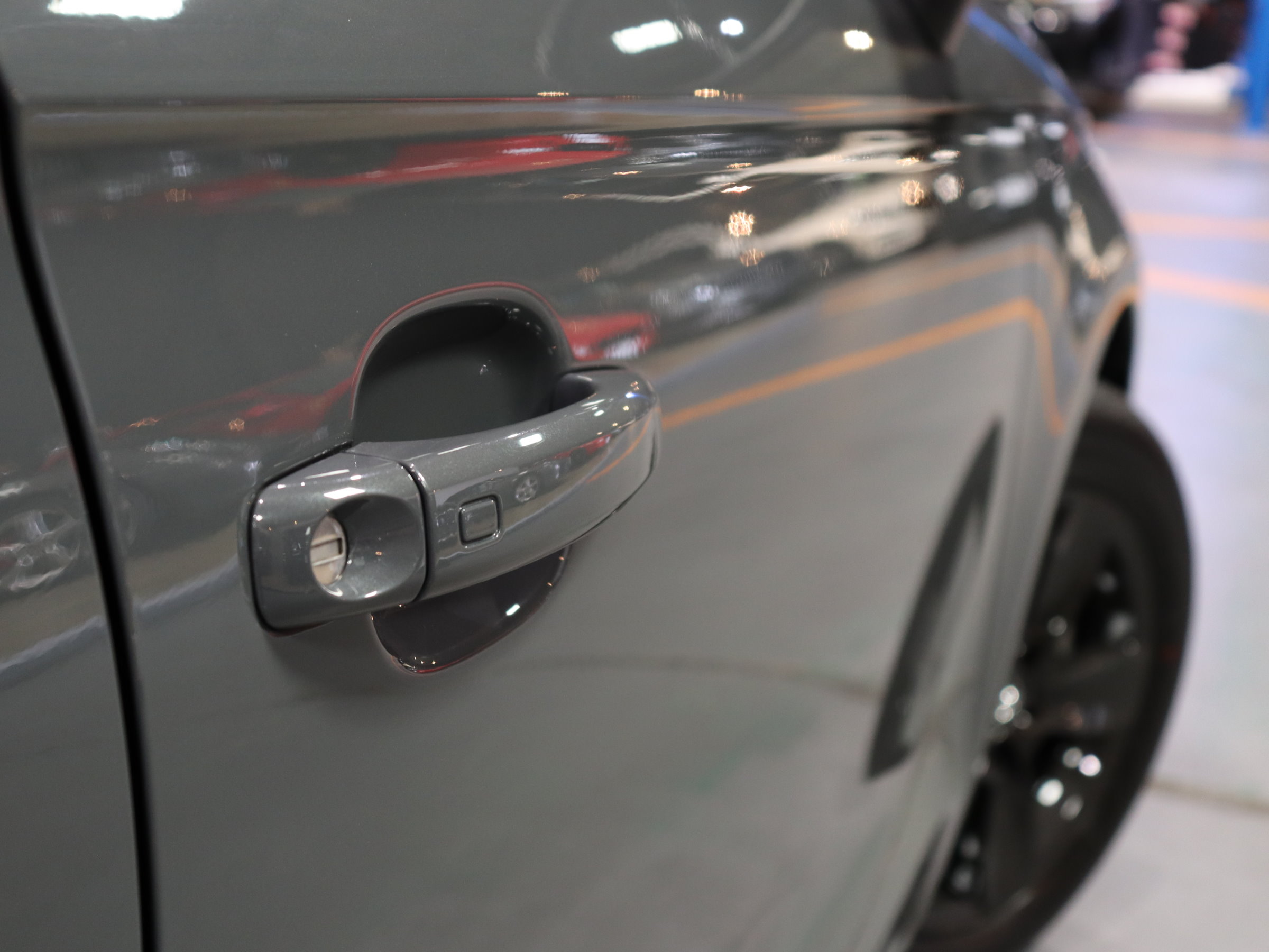 アウディ　Ａ１スポーツバック　１．０ＴＦＳＩ