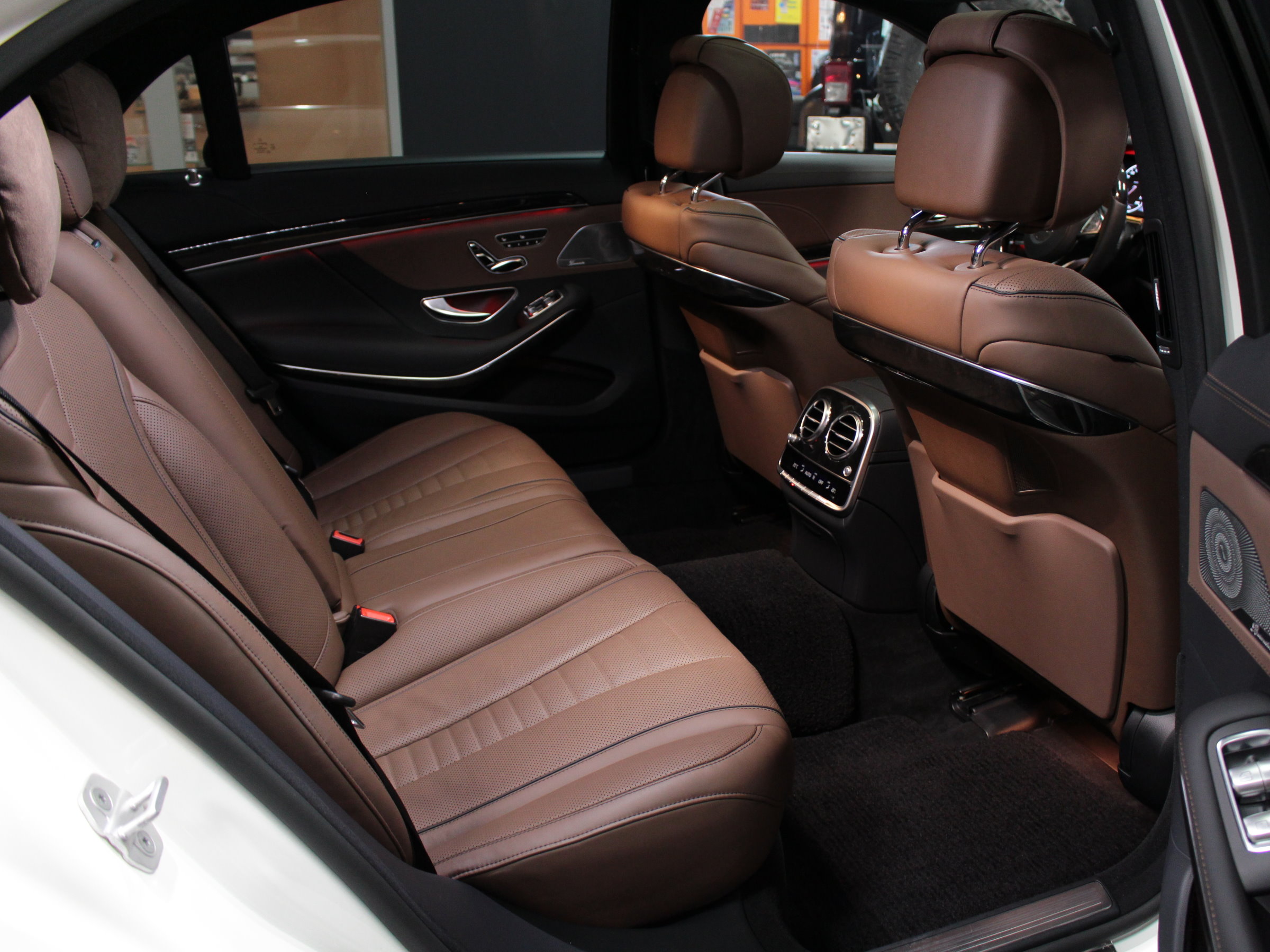 メルセデスベンツ　Ｓ５５０ロング　ＡＭＧスポーツＰＫＧ