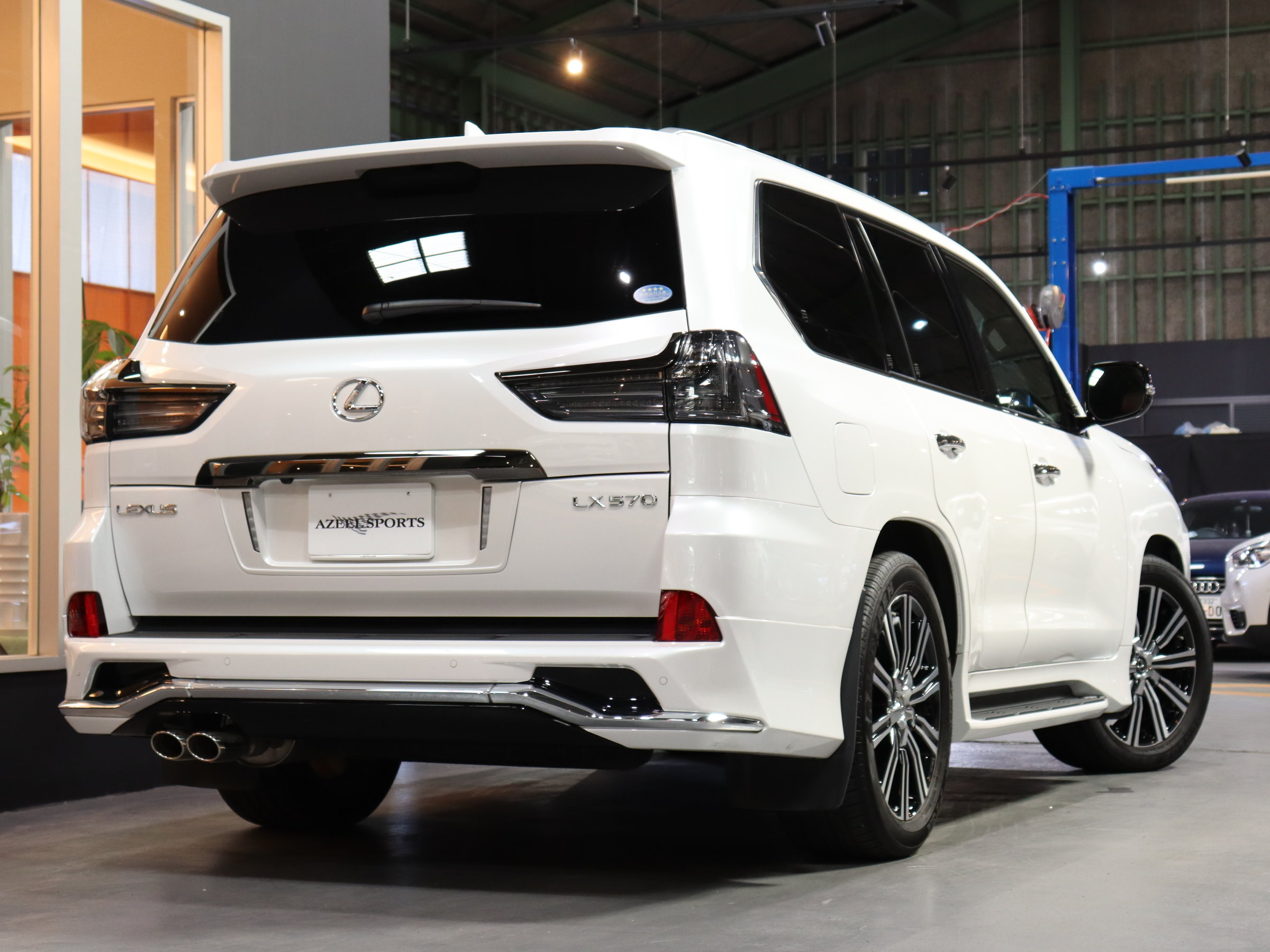 レクサス　ＬＸ５７０　Ｂｌａｃｋ　Ｓｅｑｕｅｎｃｅ（ブラックシークエンス）　５人乗り