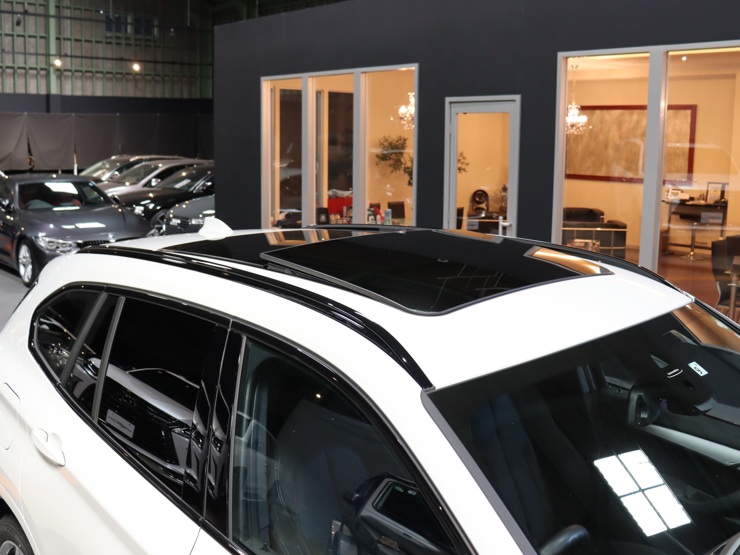 ＢＭＷ　Ｘ1　ｘＤｒｉｖｅ　１８ｄ　Ｍスポーツ