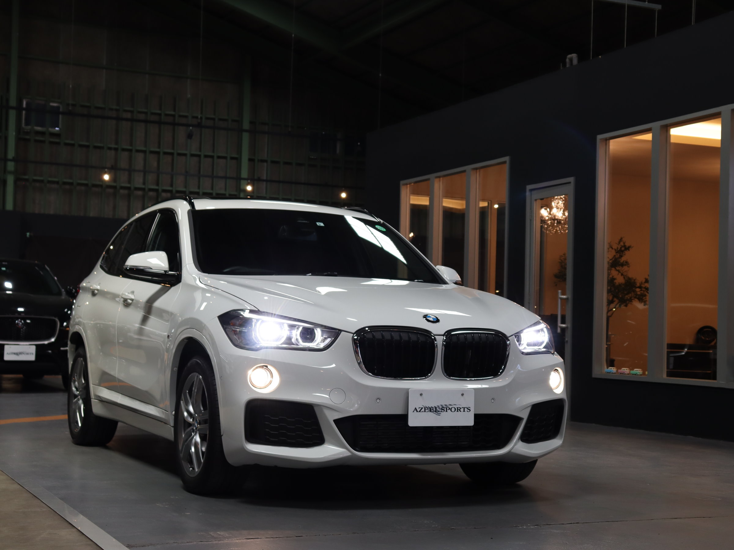 ＢＭＷ　Ｘ1　ｘＤｒｉｖｅ　１８ｄ　Ｍスポーツ