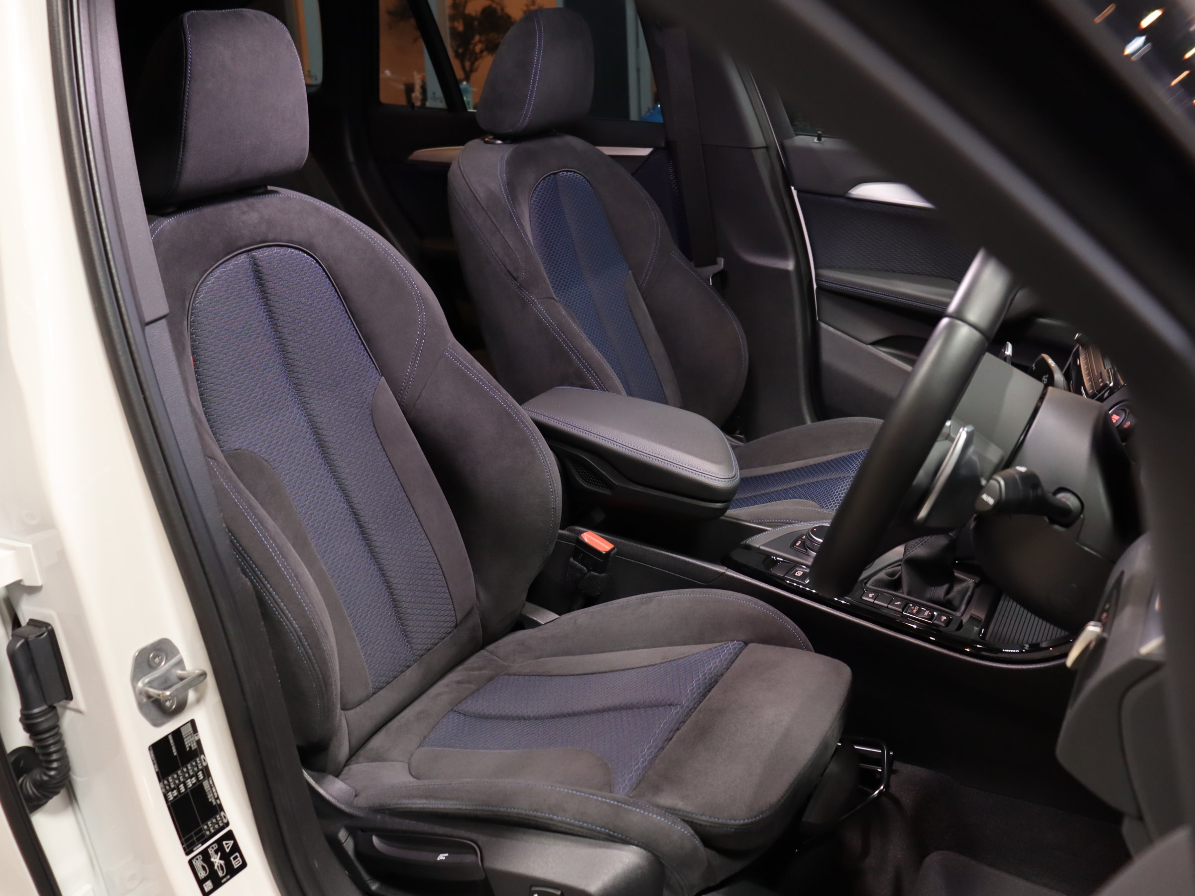 ＢＭＷ　Ｘ1　ｘＤｒｉｖｅ　１８ｄ　Ｍスポーツ