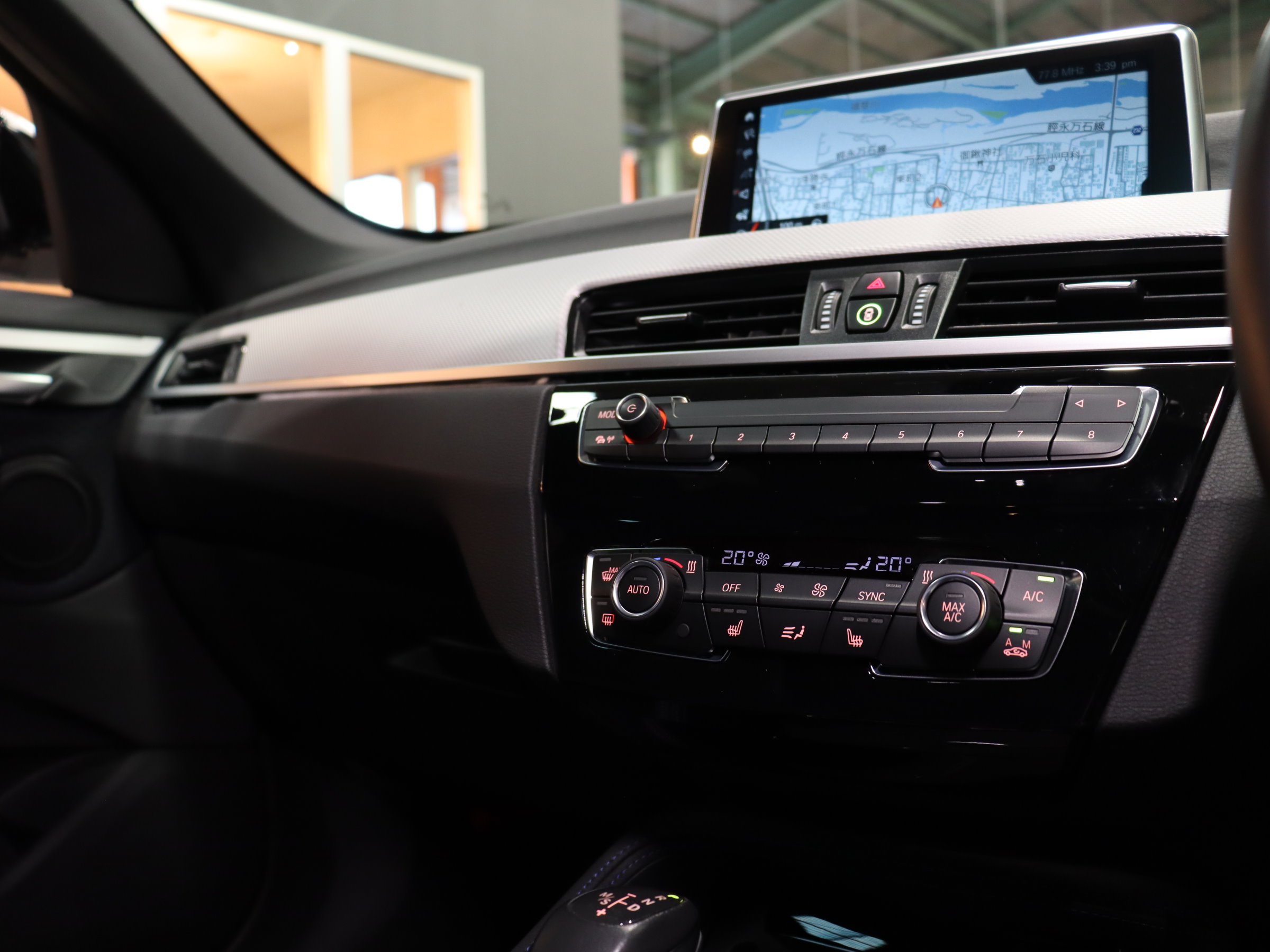 ＢＭＷ　Ｘ1　ｘＤｒｉｖｅ　１８ｄ　Ｍスポーツ