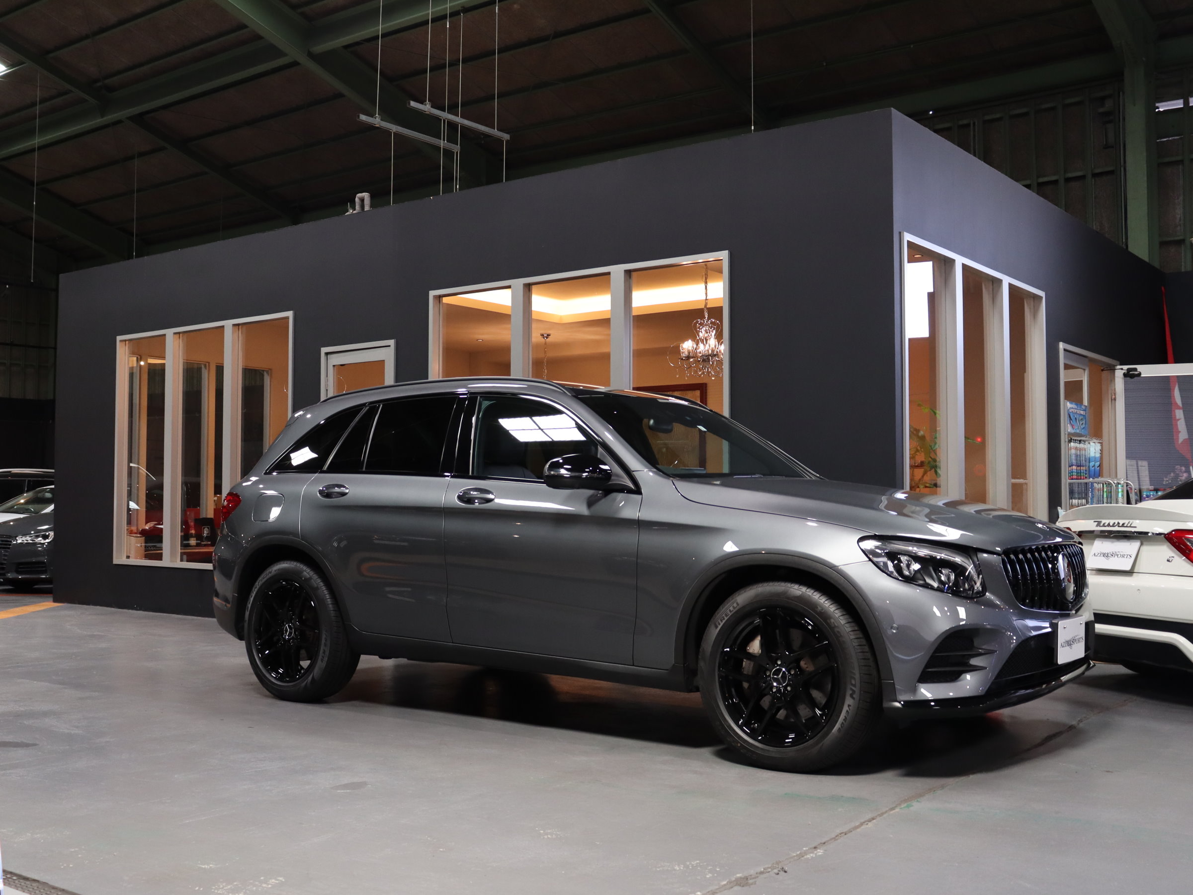 メルセデスベンツ　ＧＬＣ２２０ｄ　４マチック　ローレウスエディション
