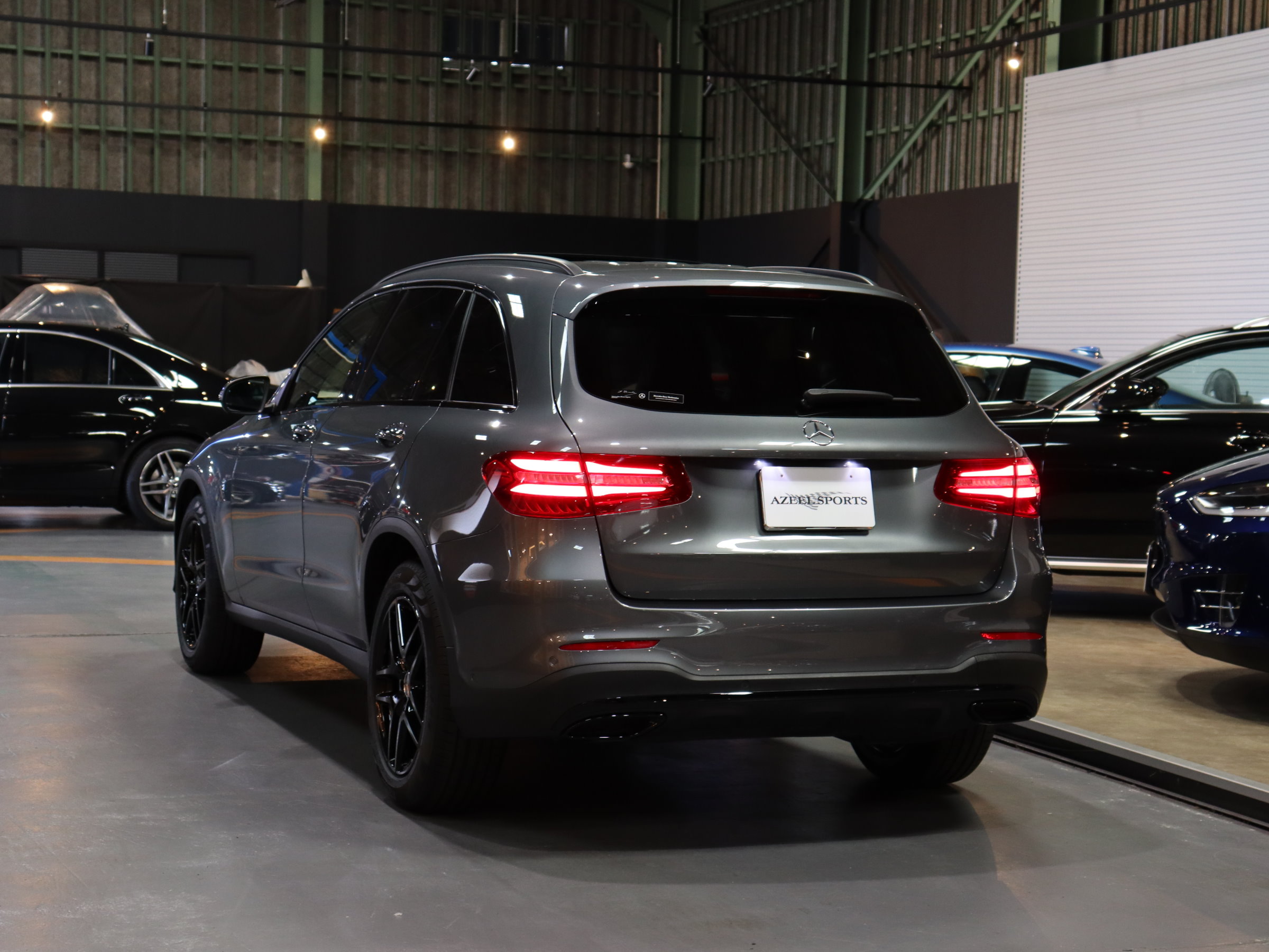 メルセデスベンツ　ＧＬＣ２２０ｄ　４マチック　ローレウスエディション