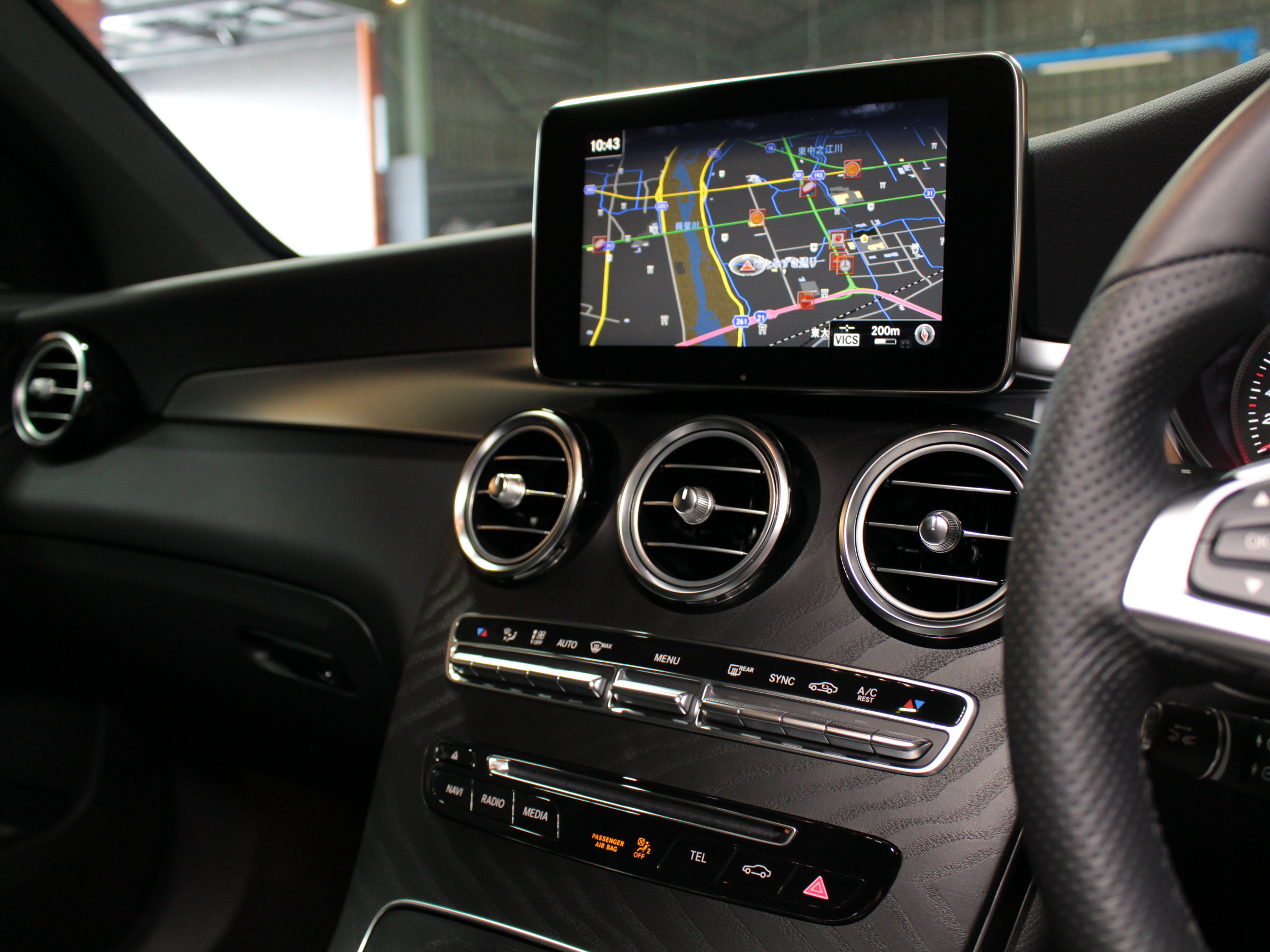 メルセデスベンツ　ＧＬＣ２２０ｄ　４マチック　ローレウスエディション