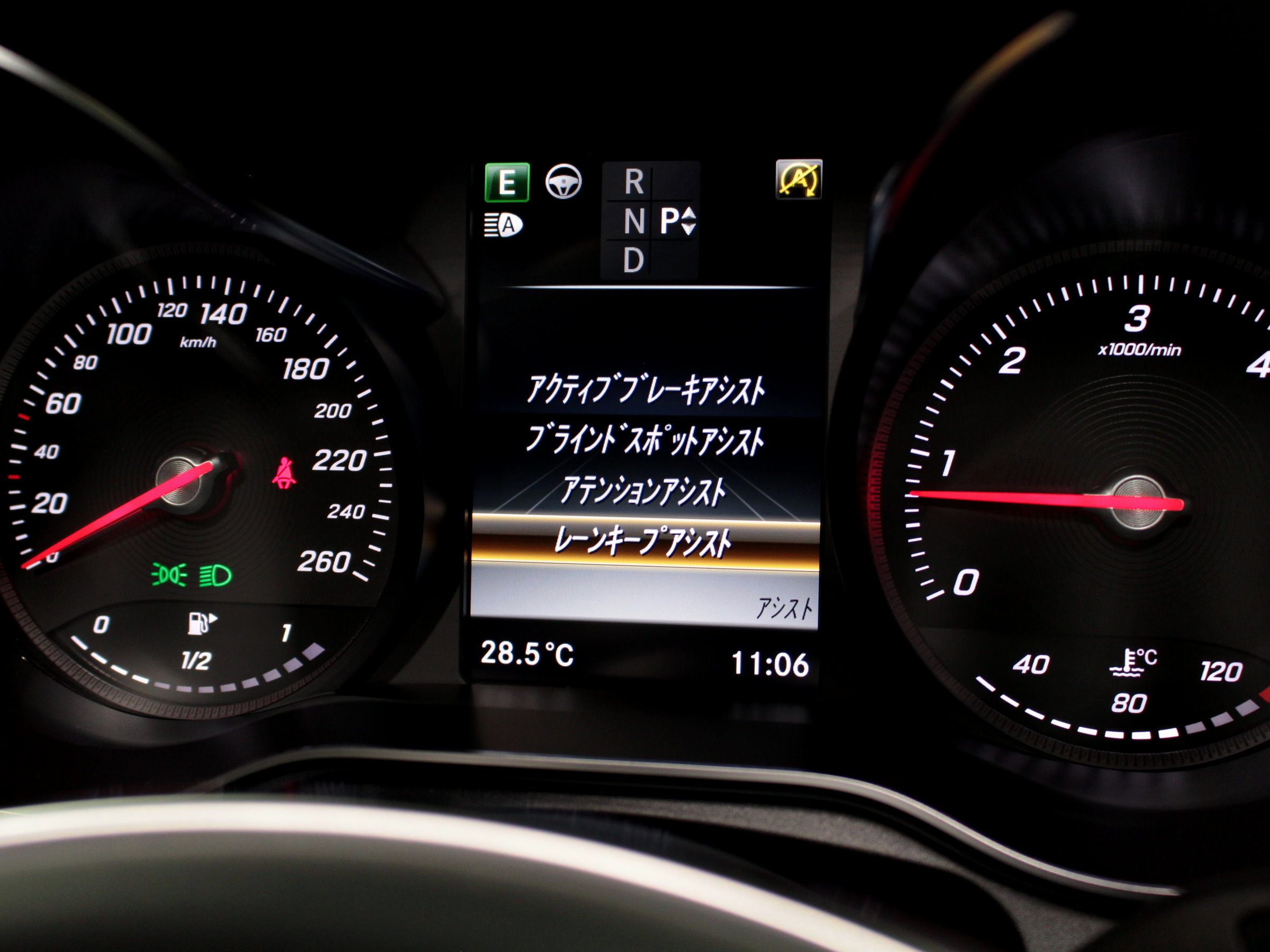 メルセデスベンツ　ＧＬＣ２２０ｄ　４マチック　ローレウスエディション
