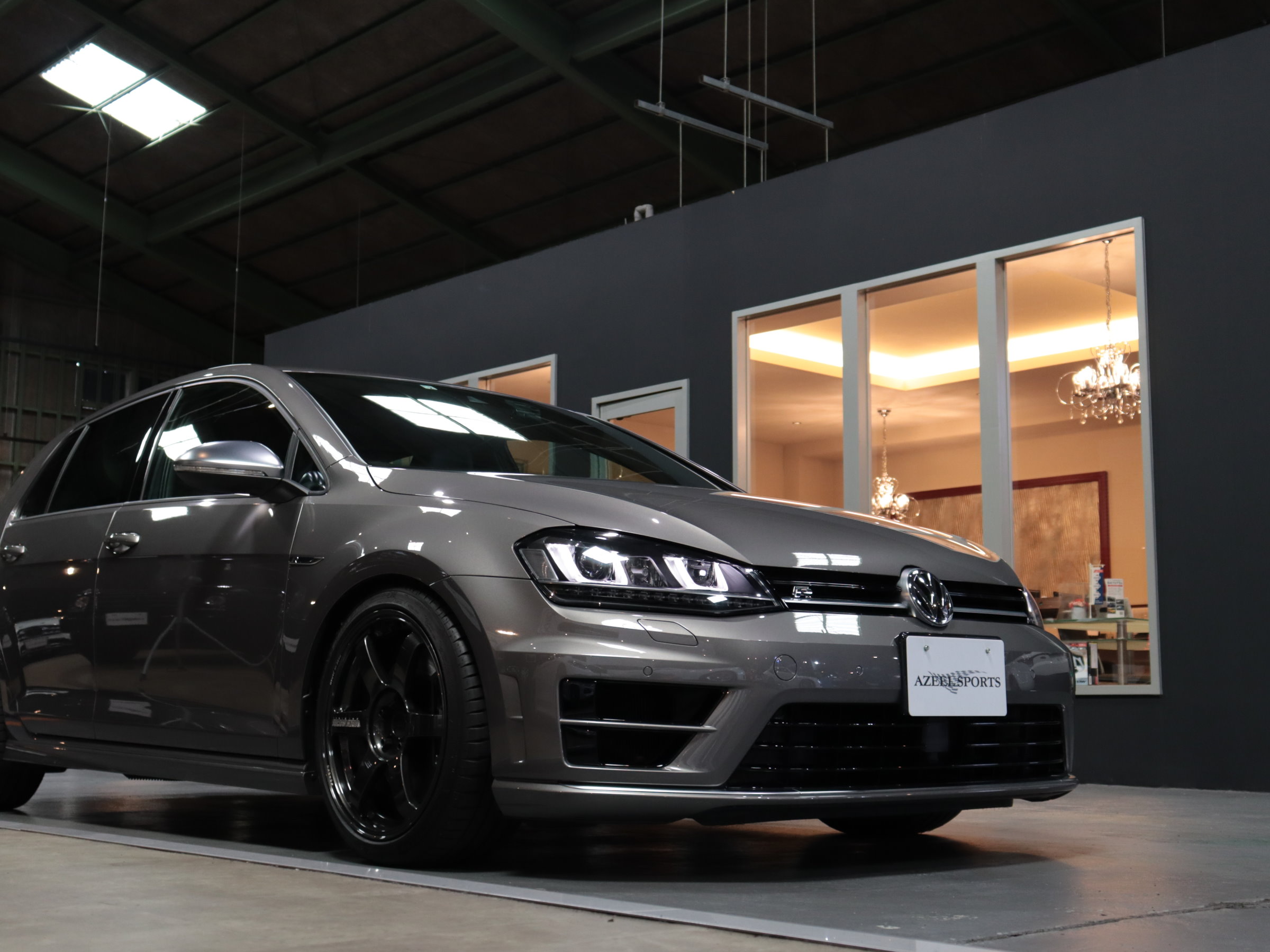 フォルクスワーゲン　ゴルフＲ　４ＷＤ