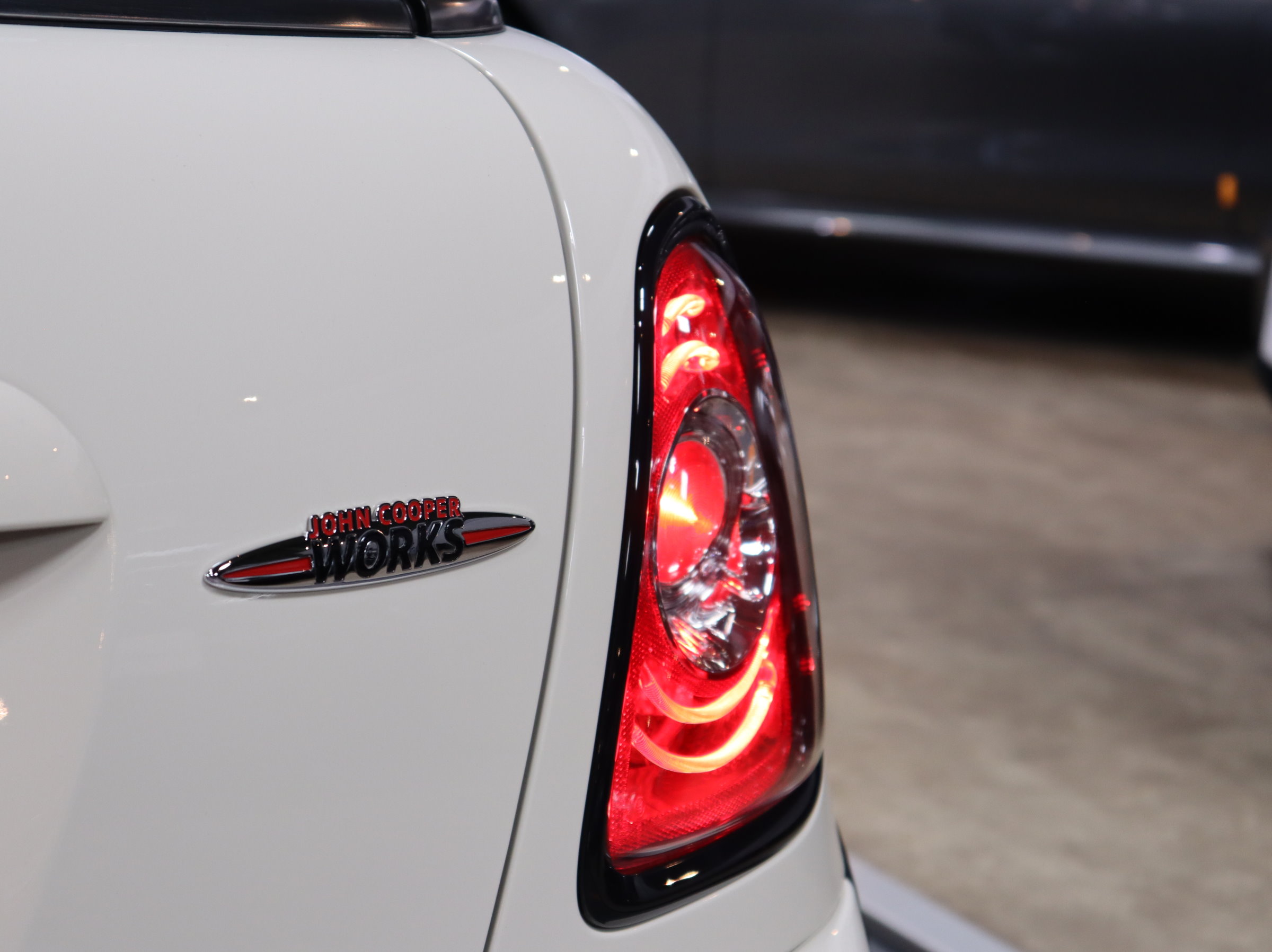 ＢＭＷ　ＭＩＮＩ　ジョン・クーパー・ワークス　（６速ＭT）