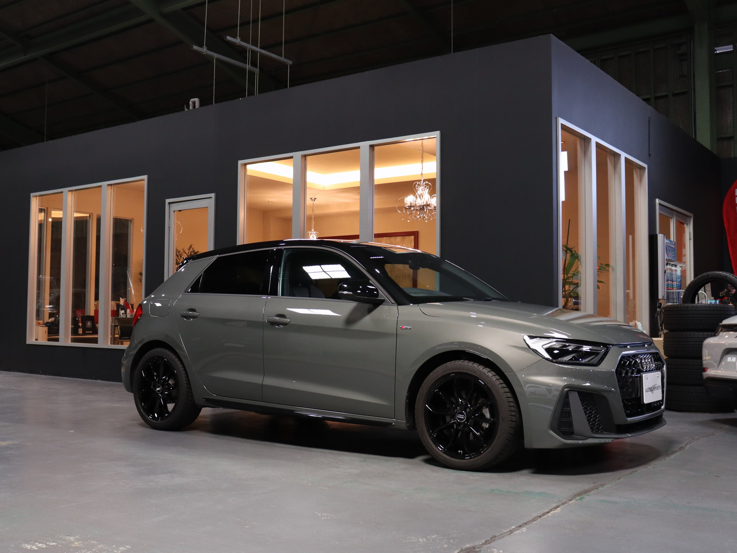 アウディ　Ａ１スポーツバック　３５ＴＦＳＩ　Ｓライン