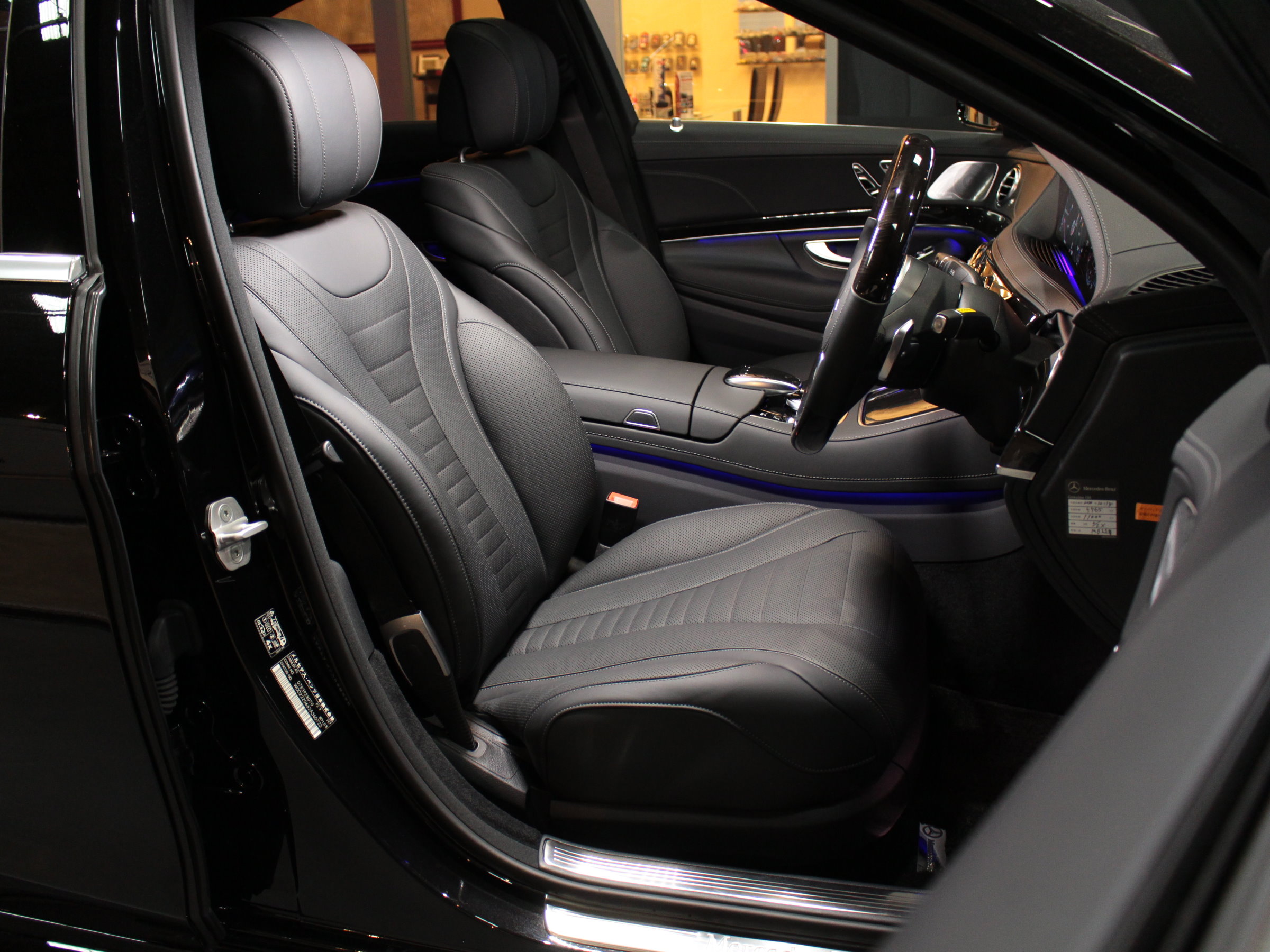 メルセデスベンツ　Ｓ４００　ＡＭＧライン　レザーエクスクルーシブＰＫＧ