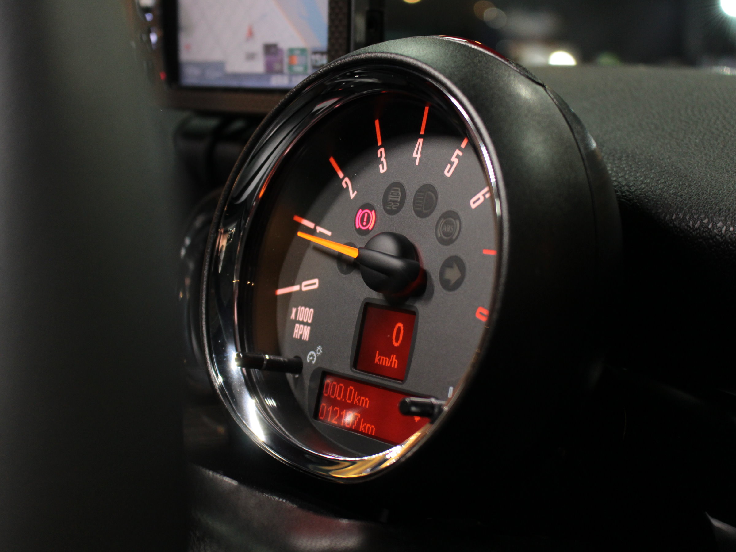ＢＭＷ　ＭＩＮＩ　ジョン・クーパー・ワークス　（６速ＭT）