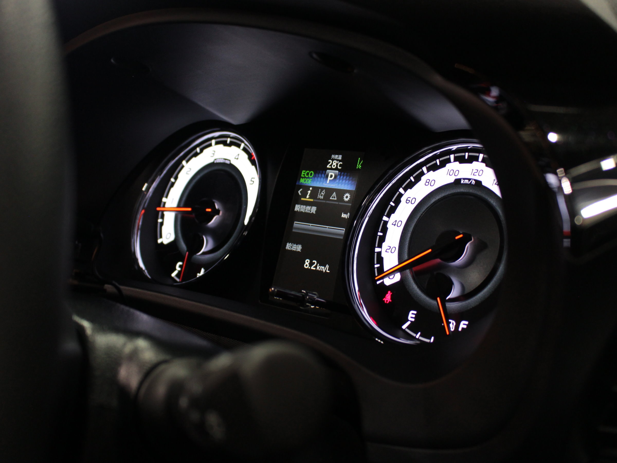 トヨタ　ハイラックス　２．４　Ｚ　ブラックラリーエディション