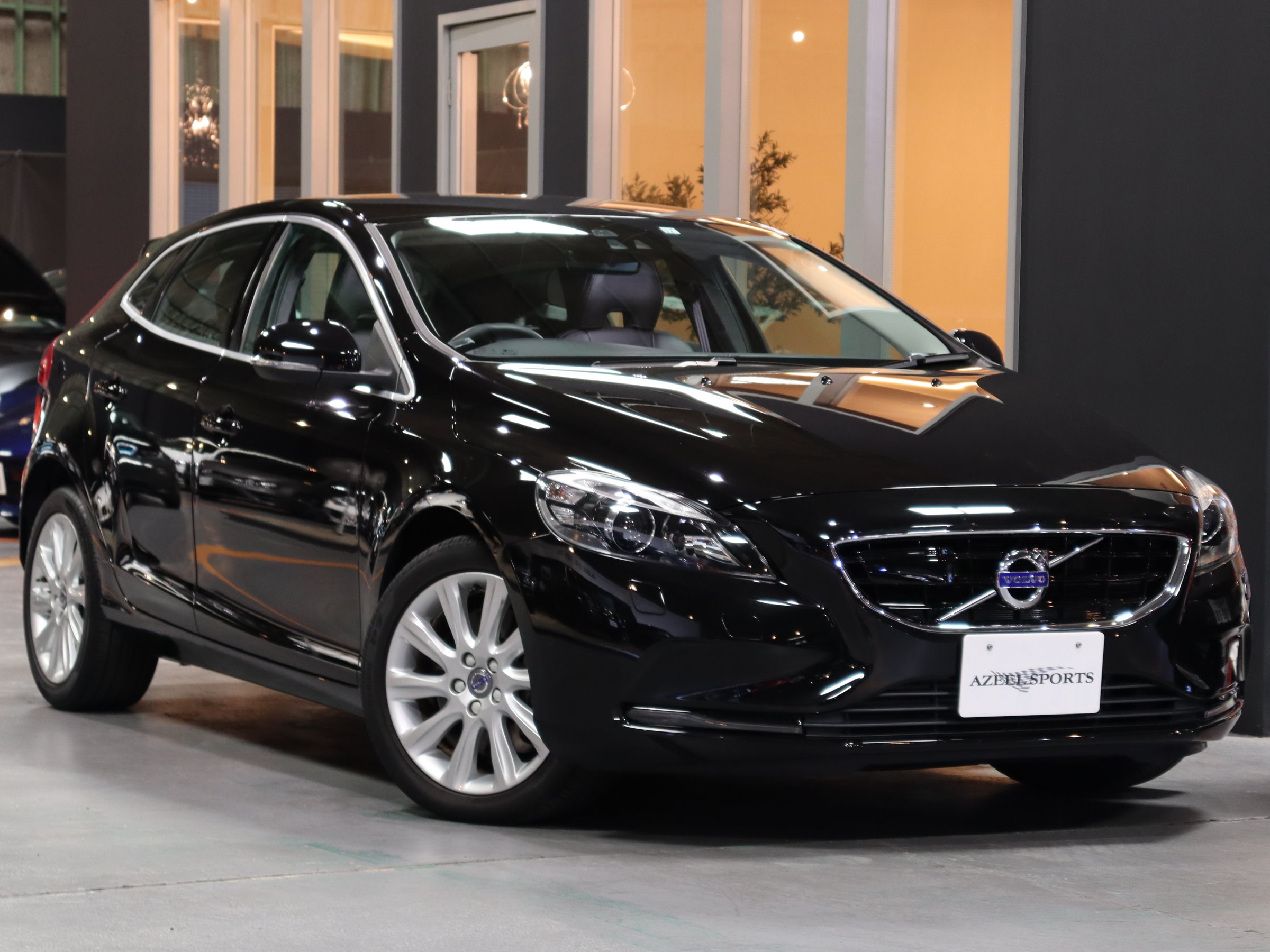 ボルボ　Ｖ４０　Ｔ３　ＳＥ