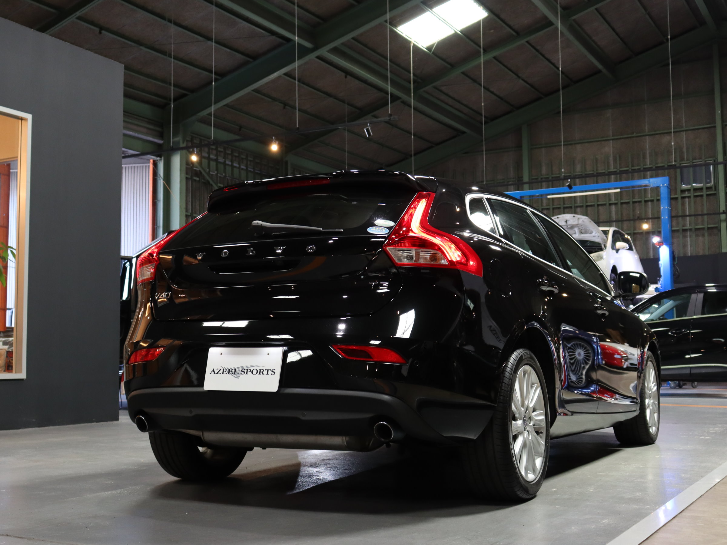 ボルボ　Ｖ４０　Ｔ３　ＳＥ