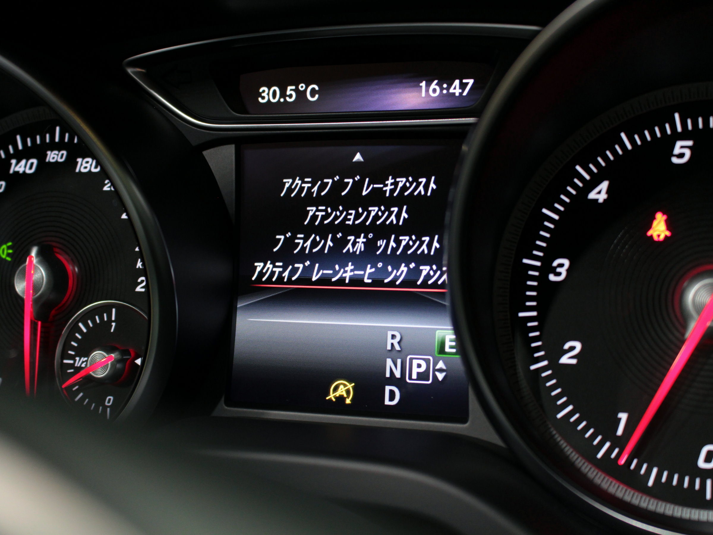 メルセデスベンツ　ＧＬＡ２２０　４マチック