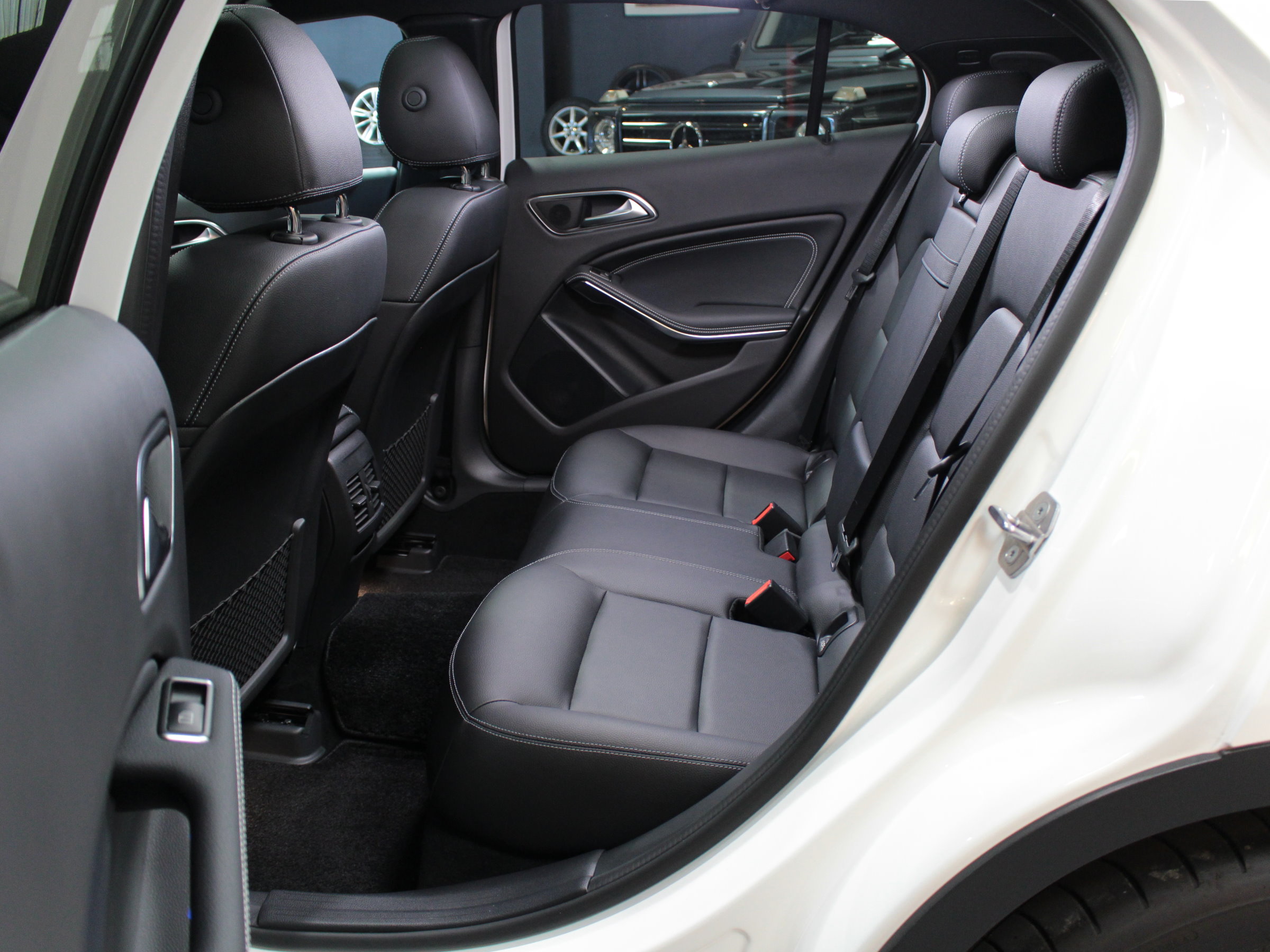 メルセデスベンツ　ＧＬＡ２２０　４マチック