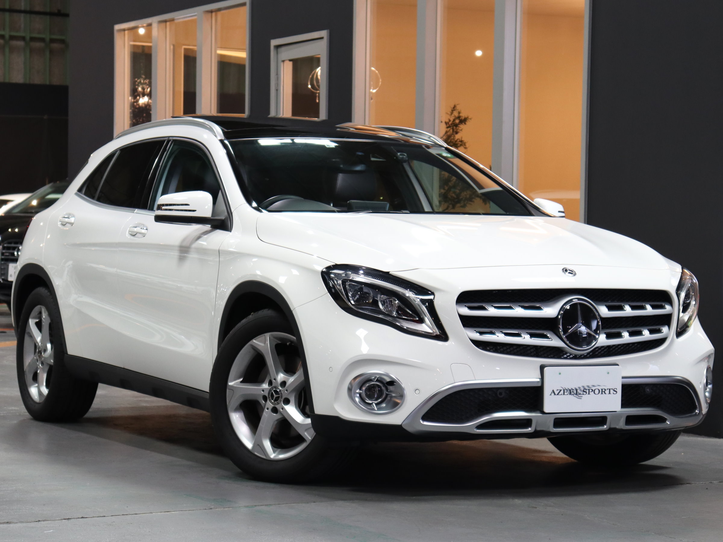 メルセデスベンツ　ＧＬＡ２２０　４マチック