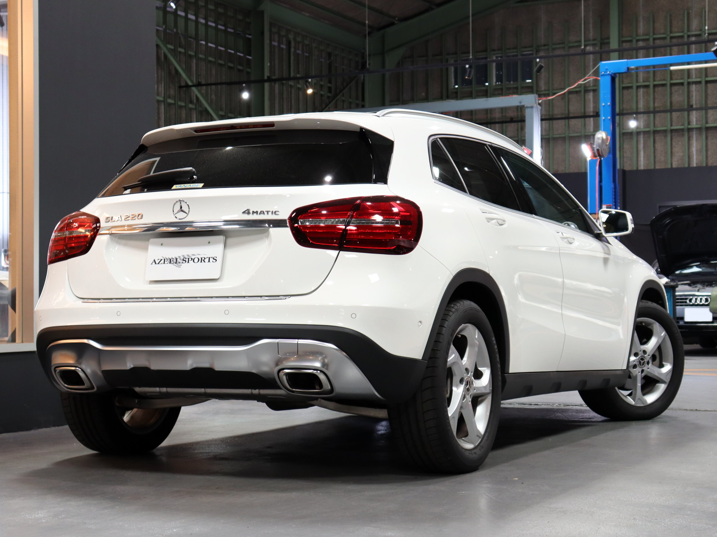 メルセデスベンツ　ＧＬＡ２２０　４マチック