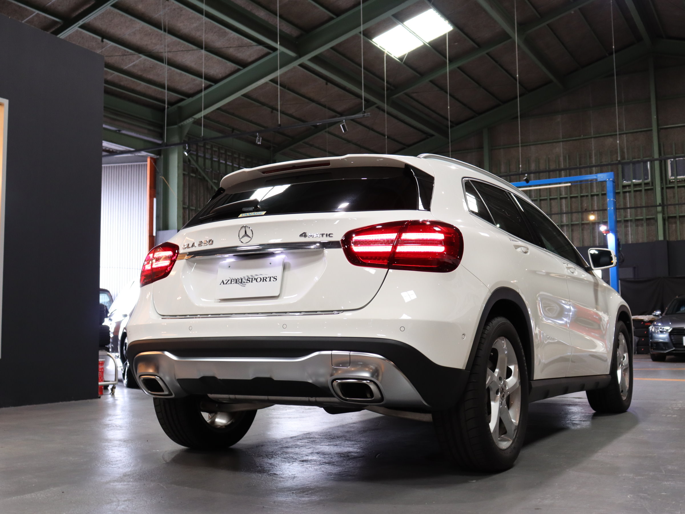 メルセデスベンツ　ＧＬＡ２２０　４マチック