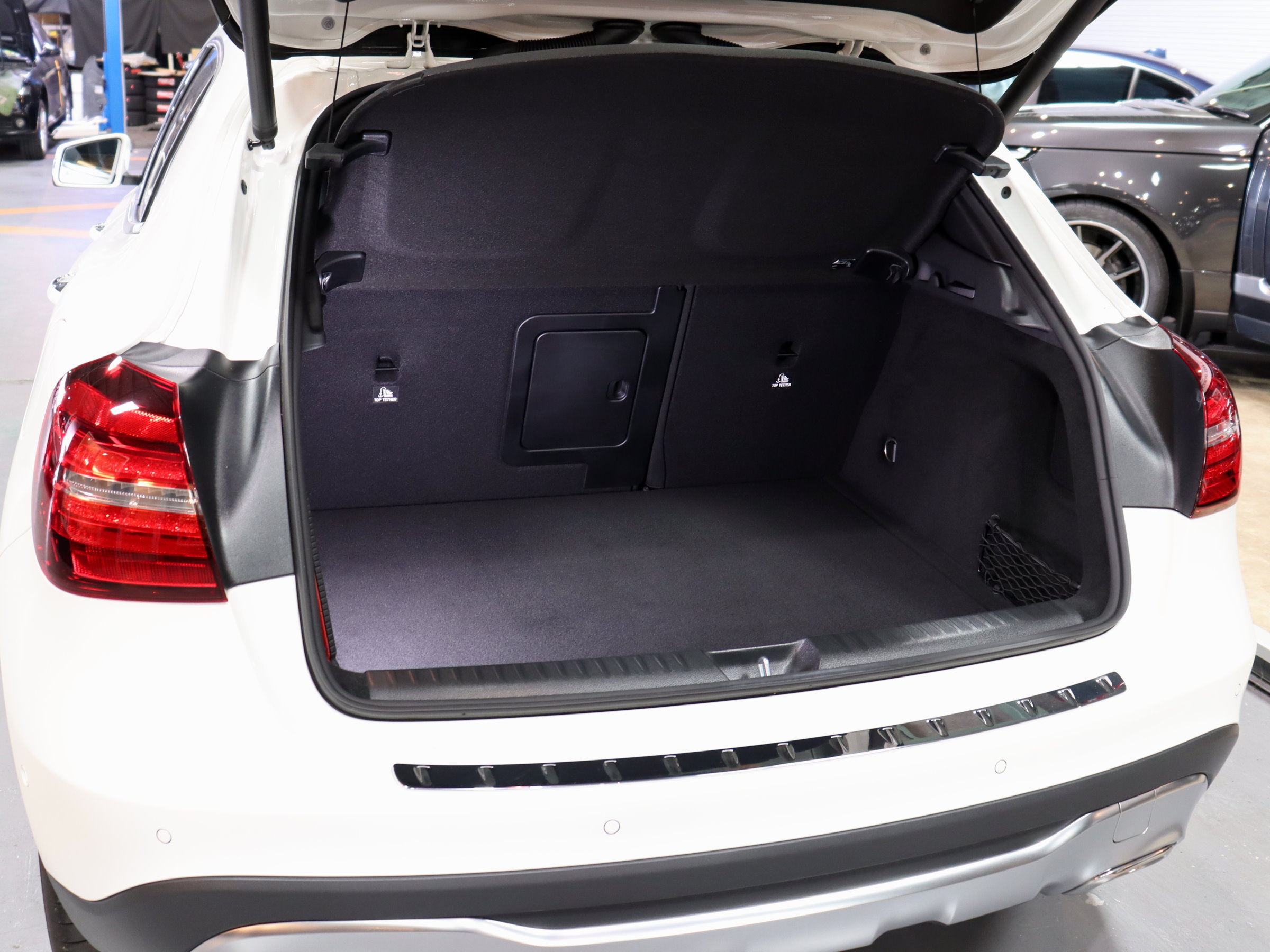 メルセデスベンツ　ＧＬＡ２２０　４マチック