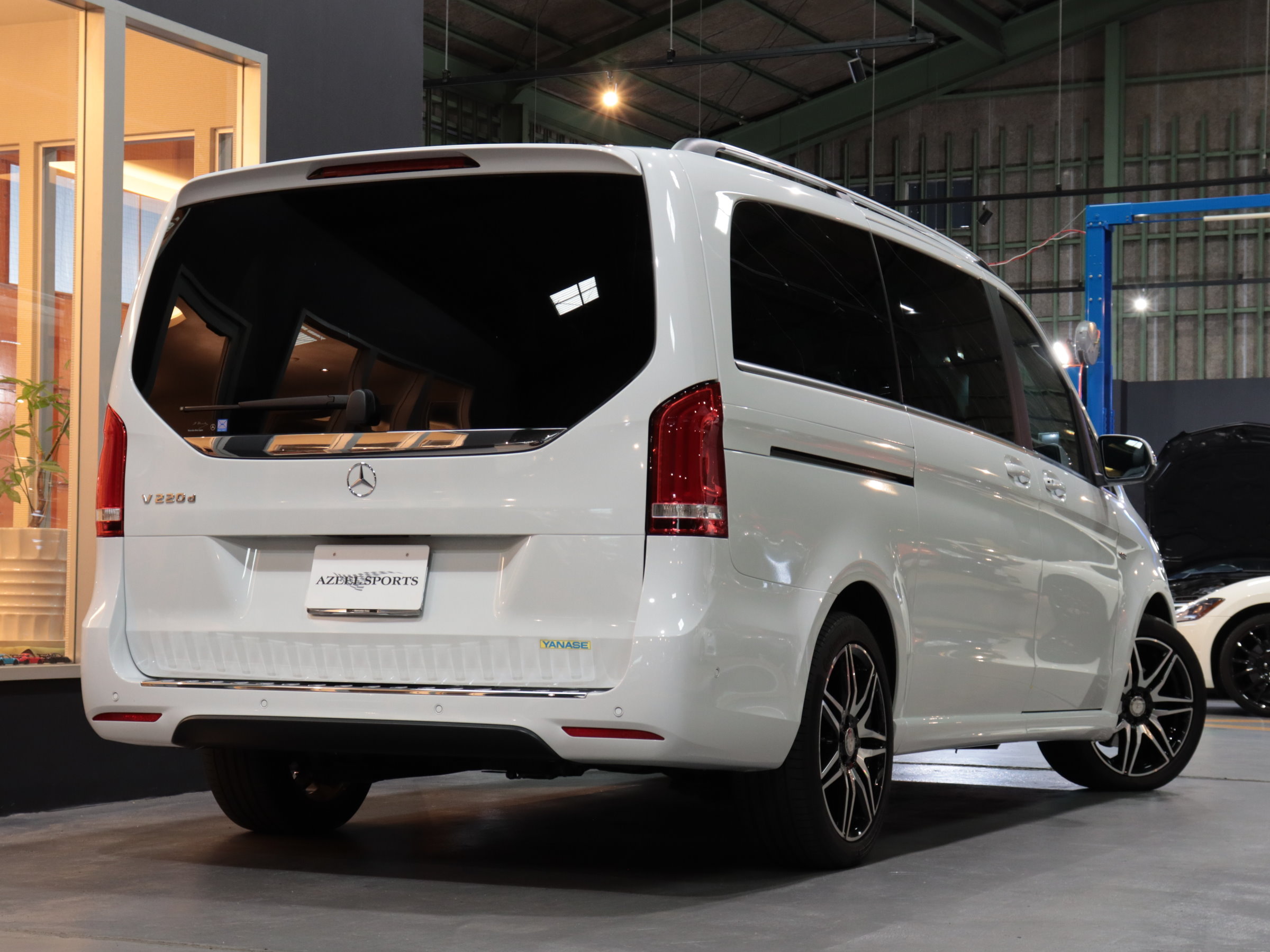 メルセデスベンツ　Ｖ２２０ｄスポーツ　ロング