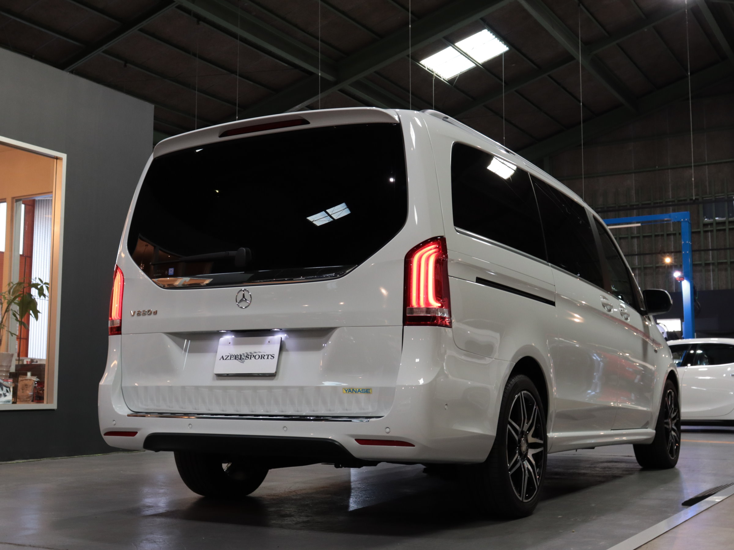 メルセデスベンツ　Ｖ２２０ｄスポーツ　ロング