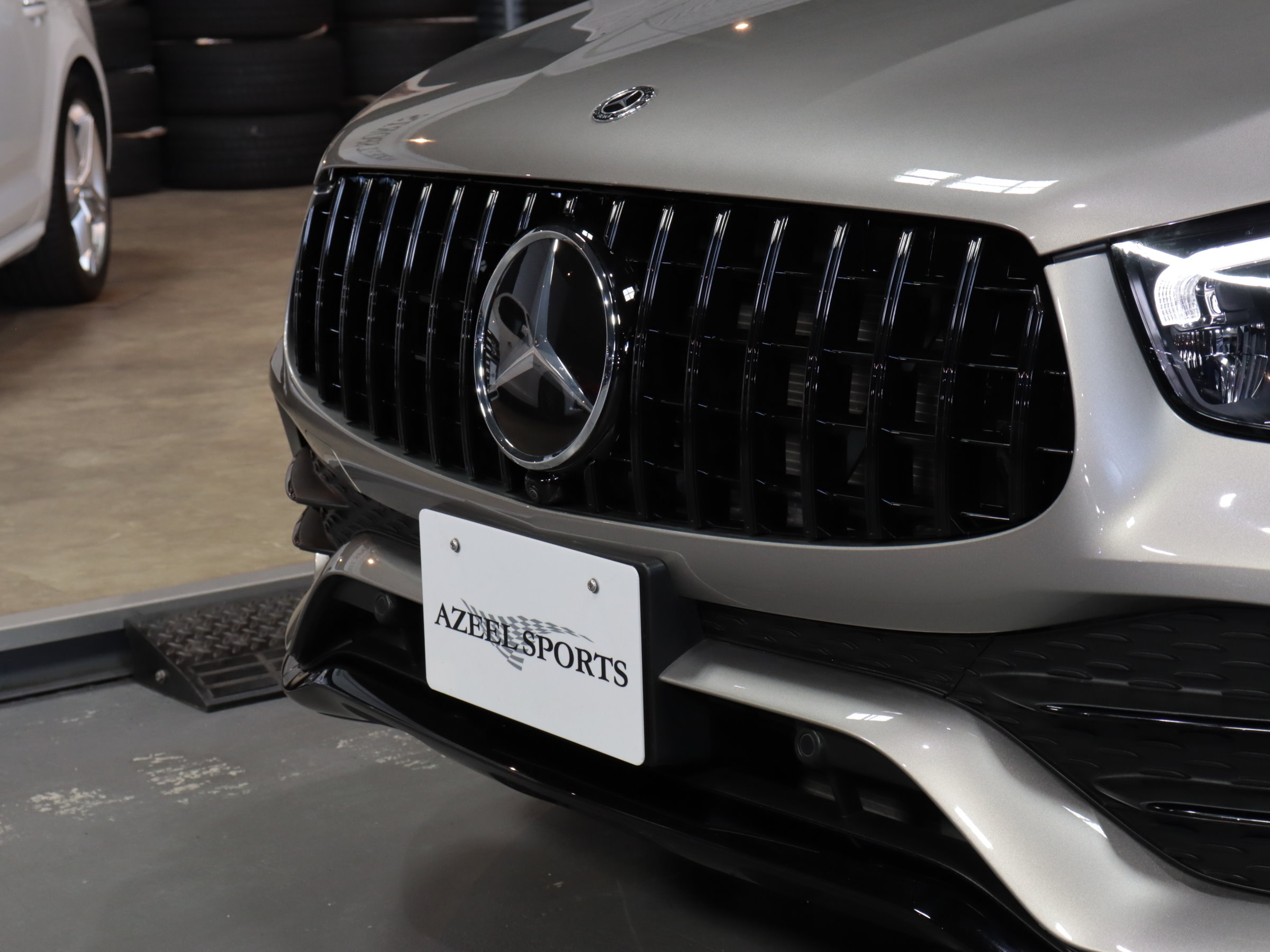 メルセデスＡＭＧ　ＧＬＣ４３　４マチック　（後期）