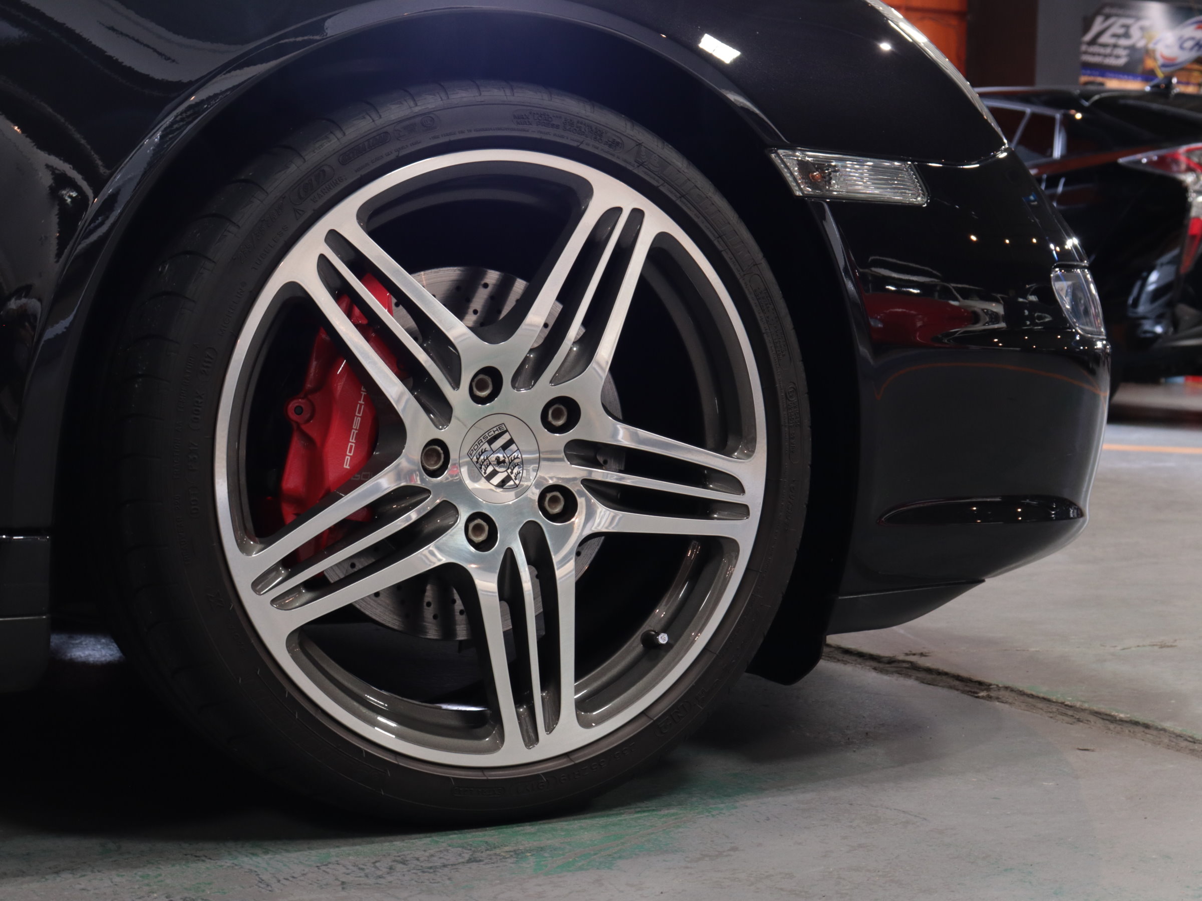 ポルシェ　９１１カレラ　４Ｓ　（９９７型）