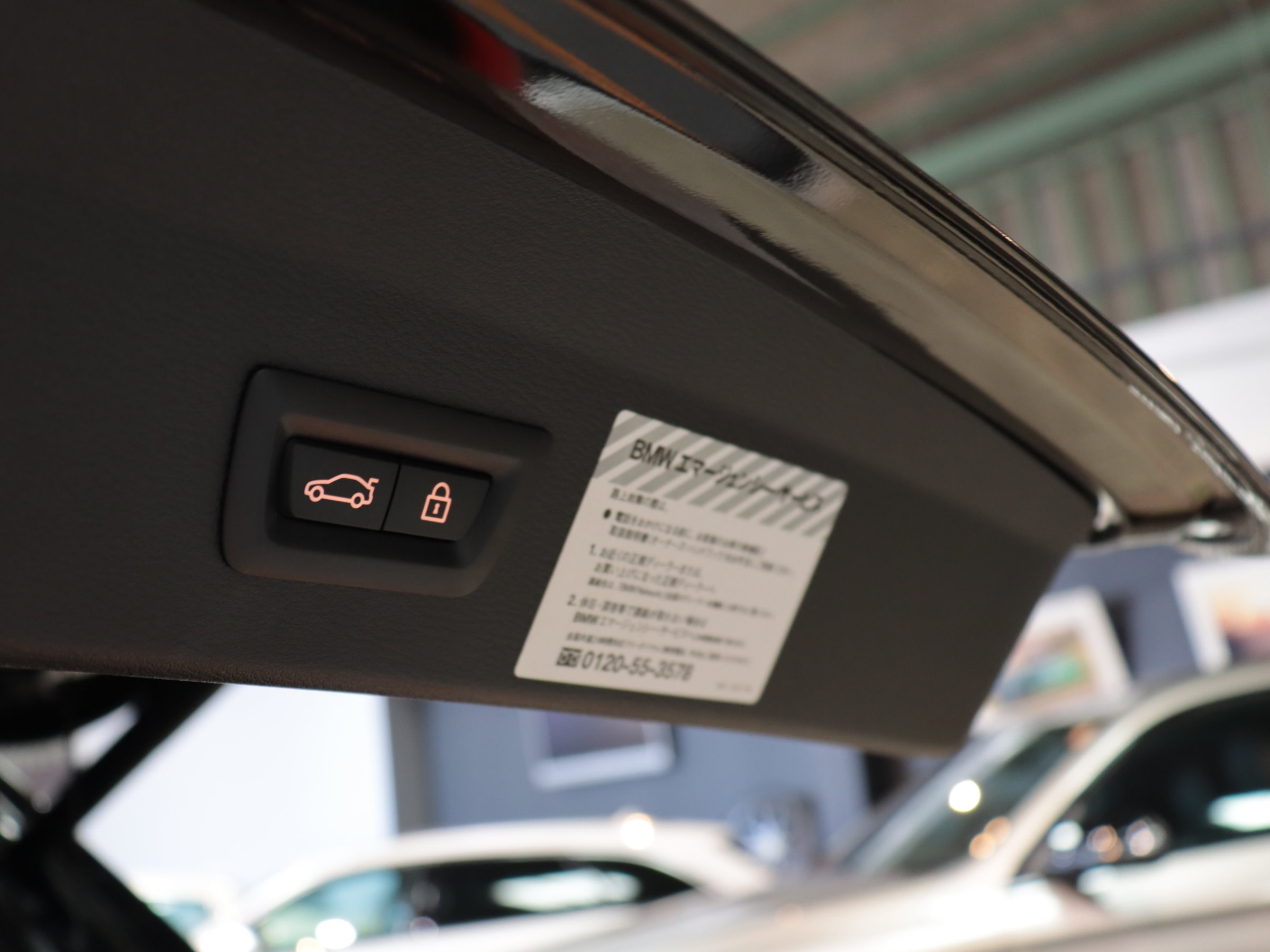 ＢＭＷ　Ｘ１　ｘＤｒｉｖｅ　１８ｄ　Ｘライン
