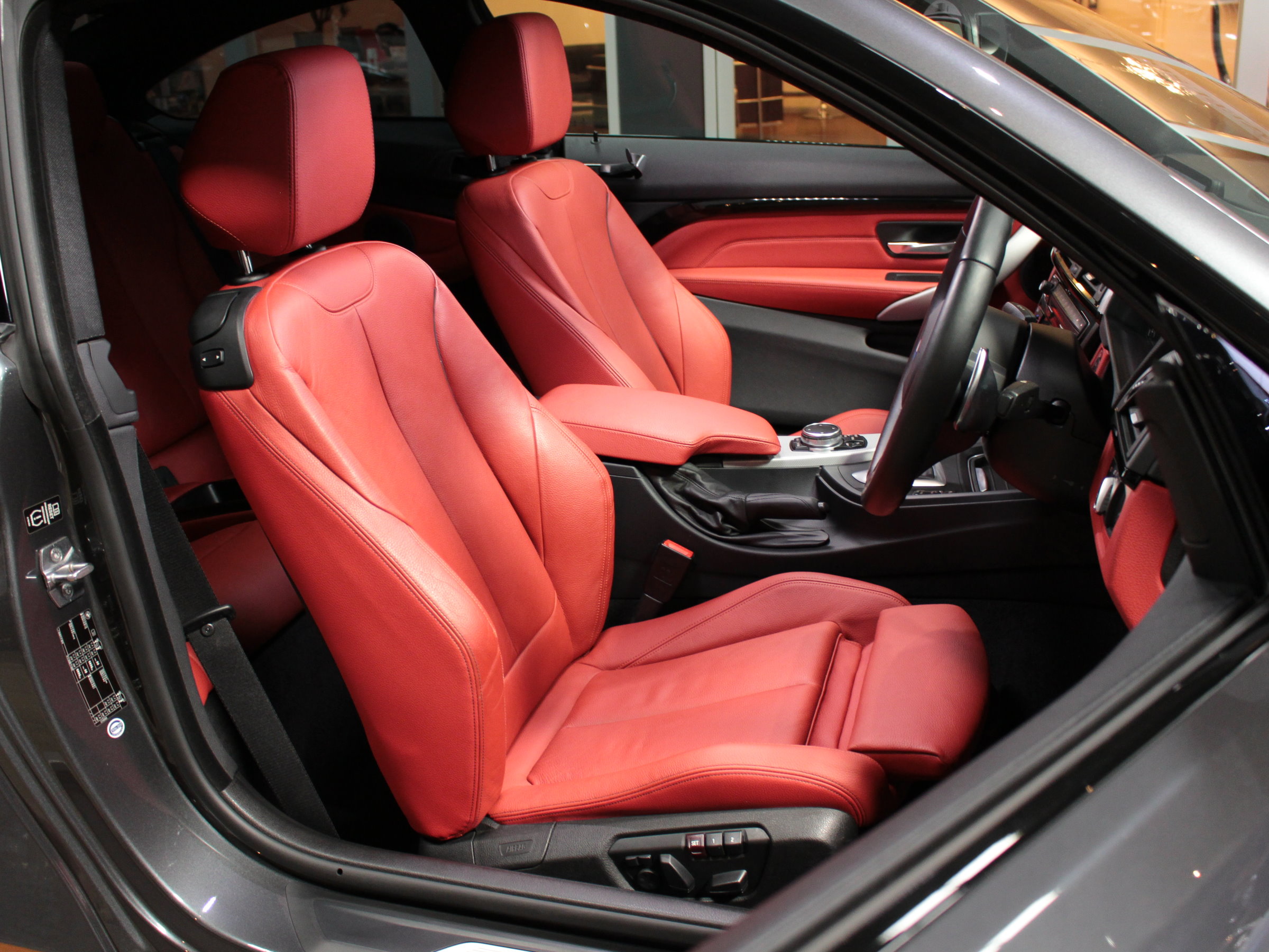ＢＭＷ　４３５ｉクーペ　Ｍスポーツ　