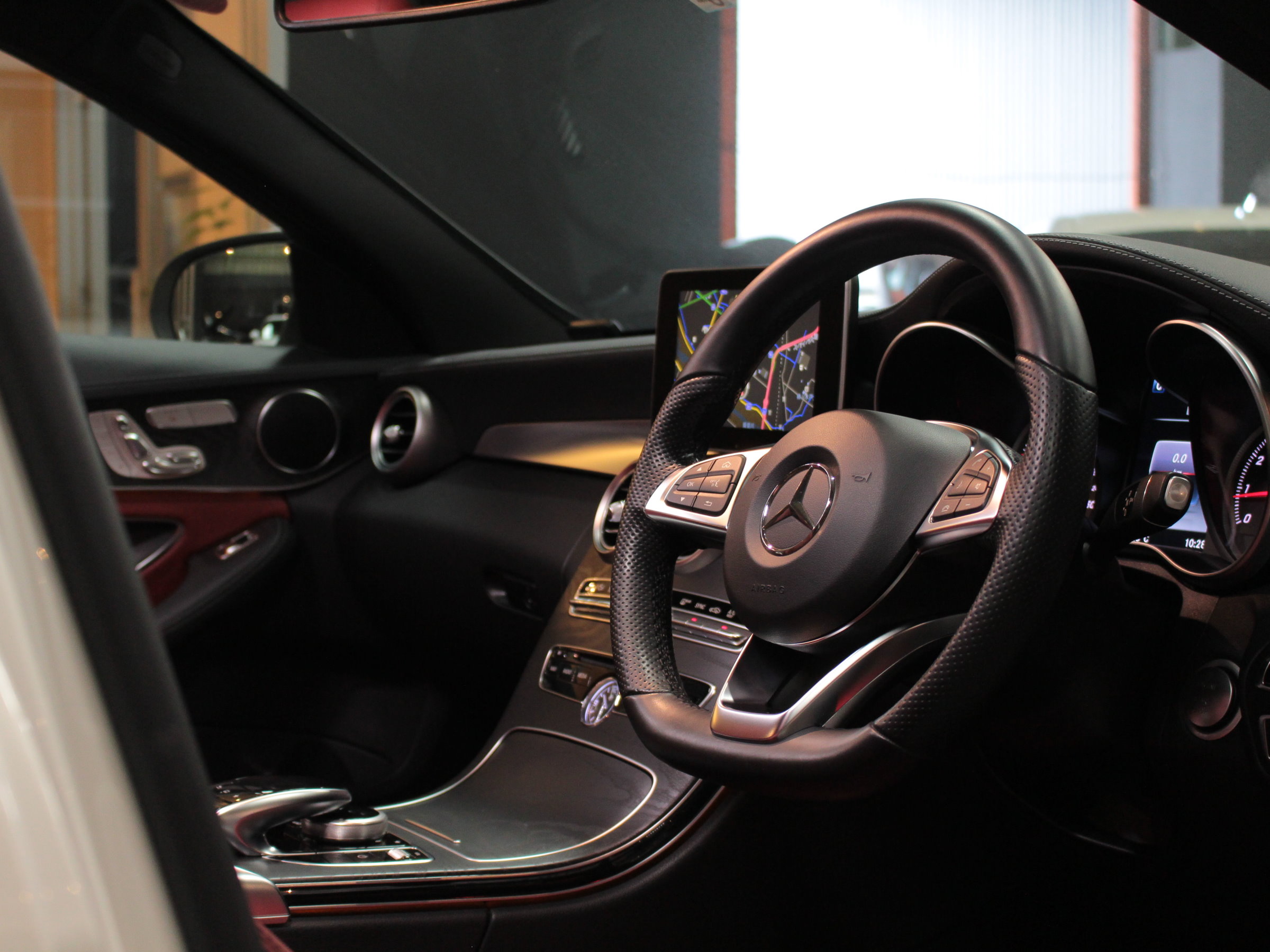 メルセデスベンツ　Ｃ２００ステーションワゴン　スポーツ　本革仕様