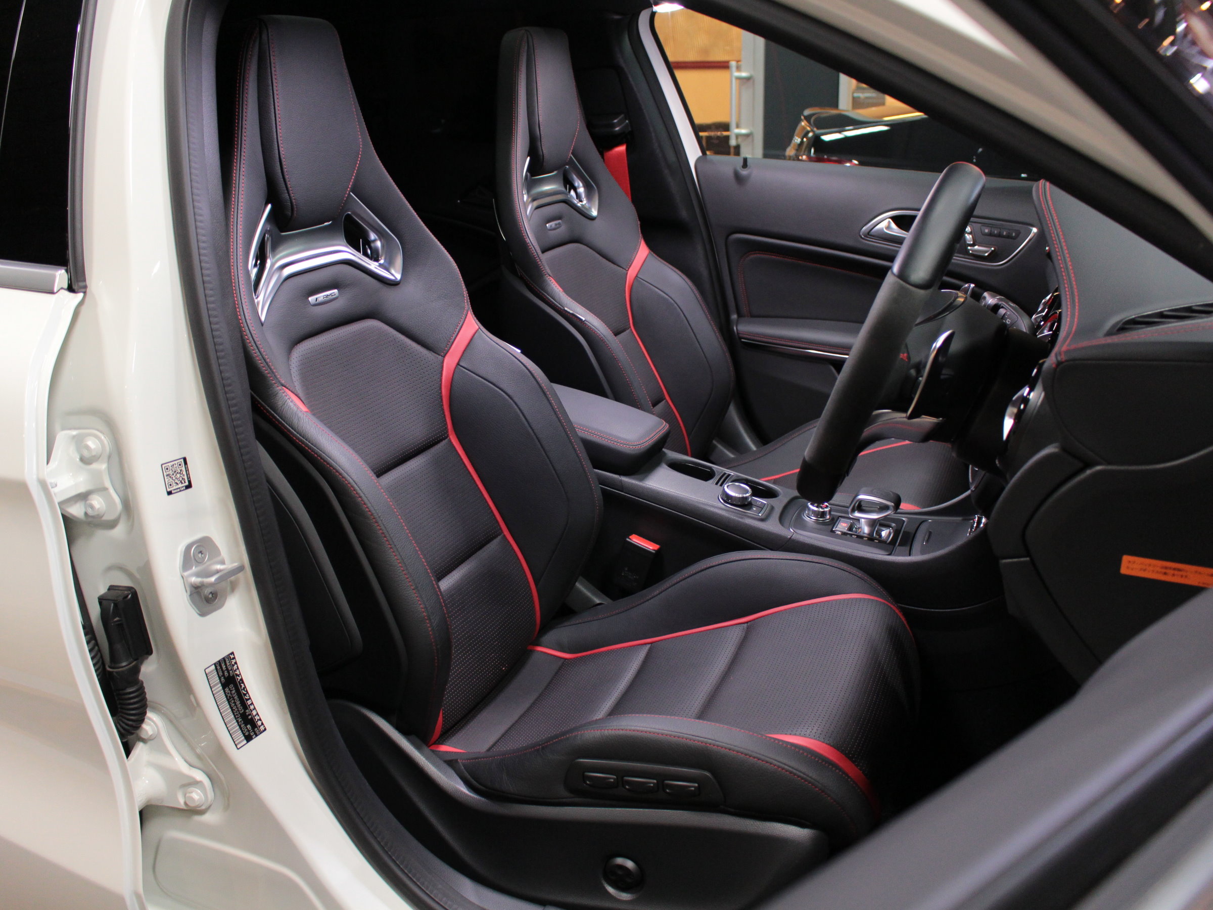 メルセデスＡＭＧ　ＧＬＡ４５　４マチック　アドバンスドＰＫＧ