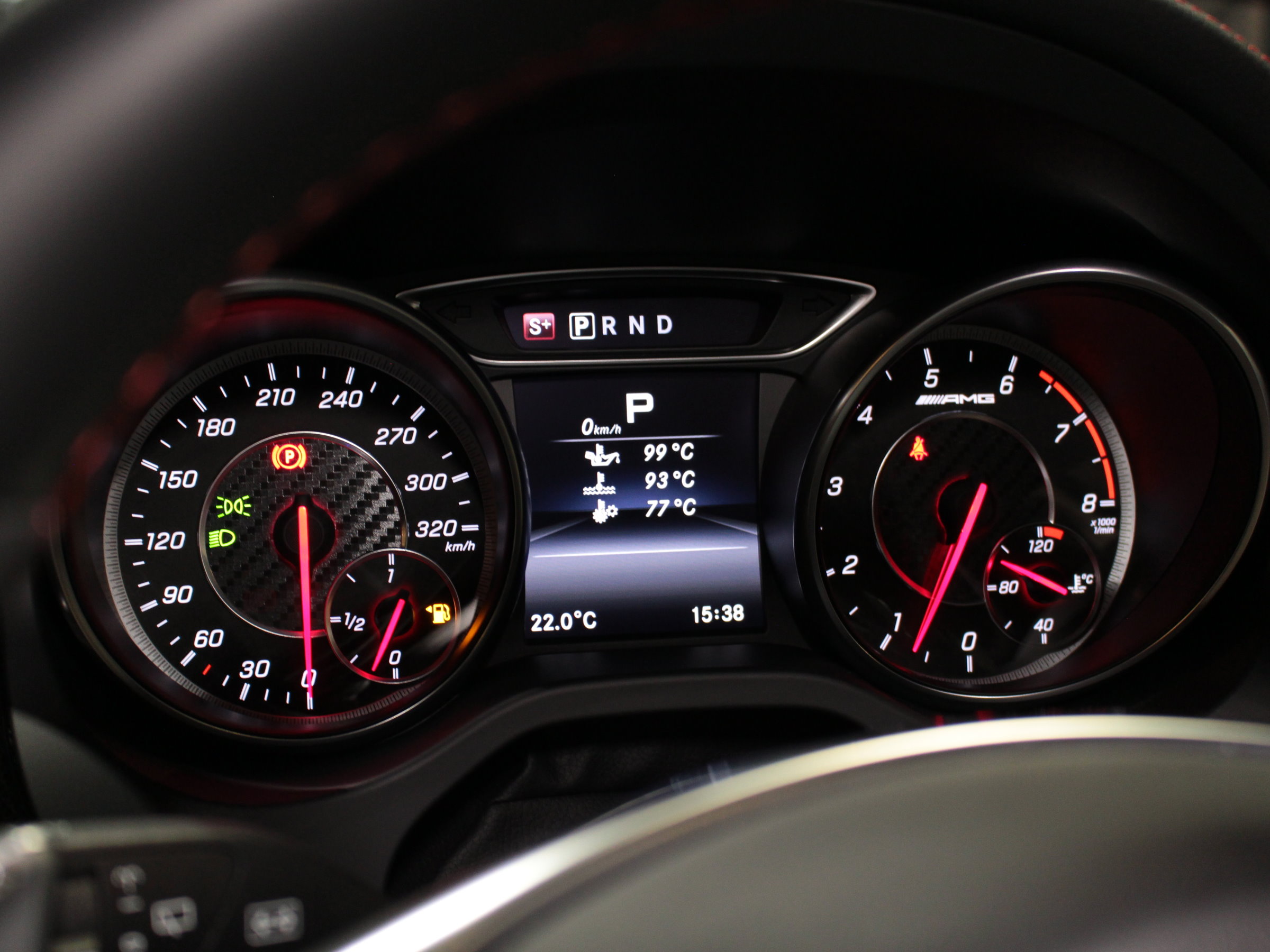 メルセデスＡＭＧ　ＧＬＡ４５　４マチック　アドバンスドＰＫＧ