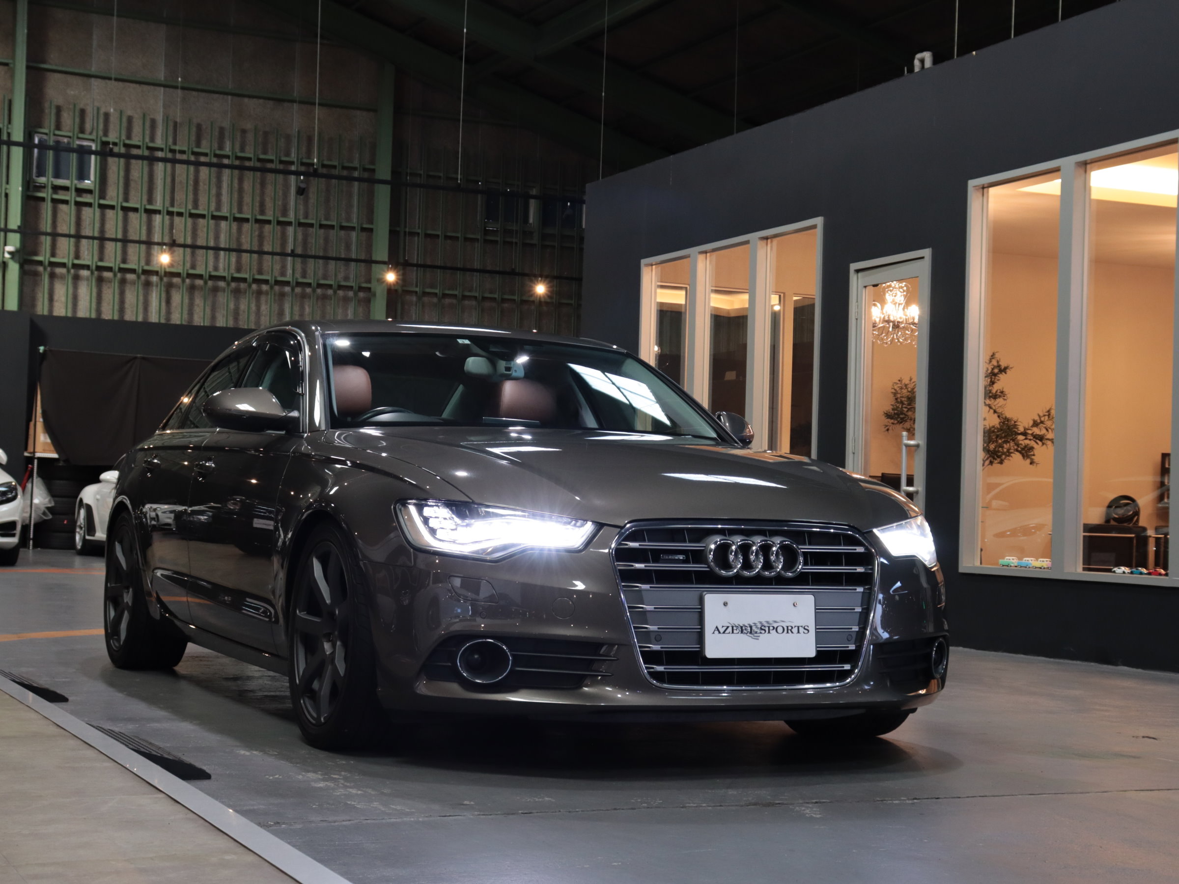 アウディ　Ａ６　２．８ＦＳＩクワトロ　