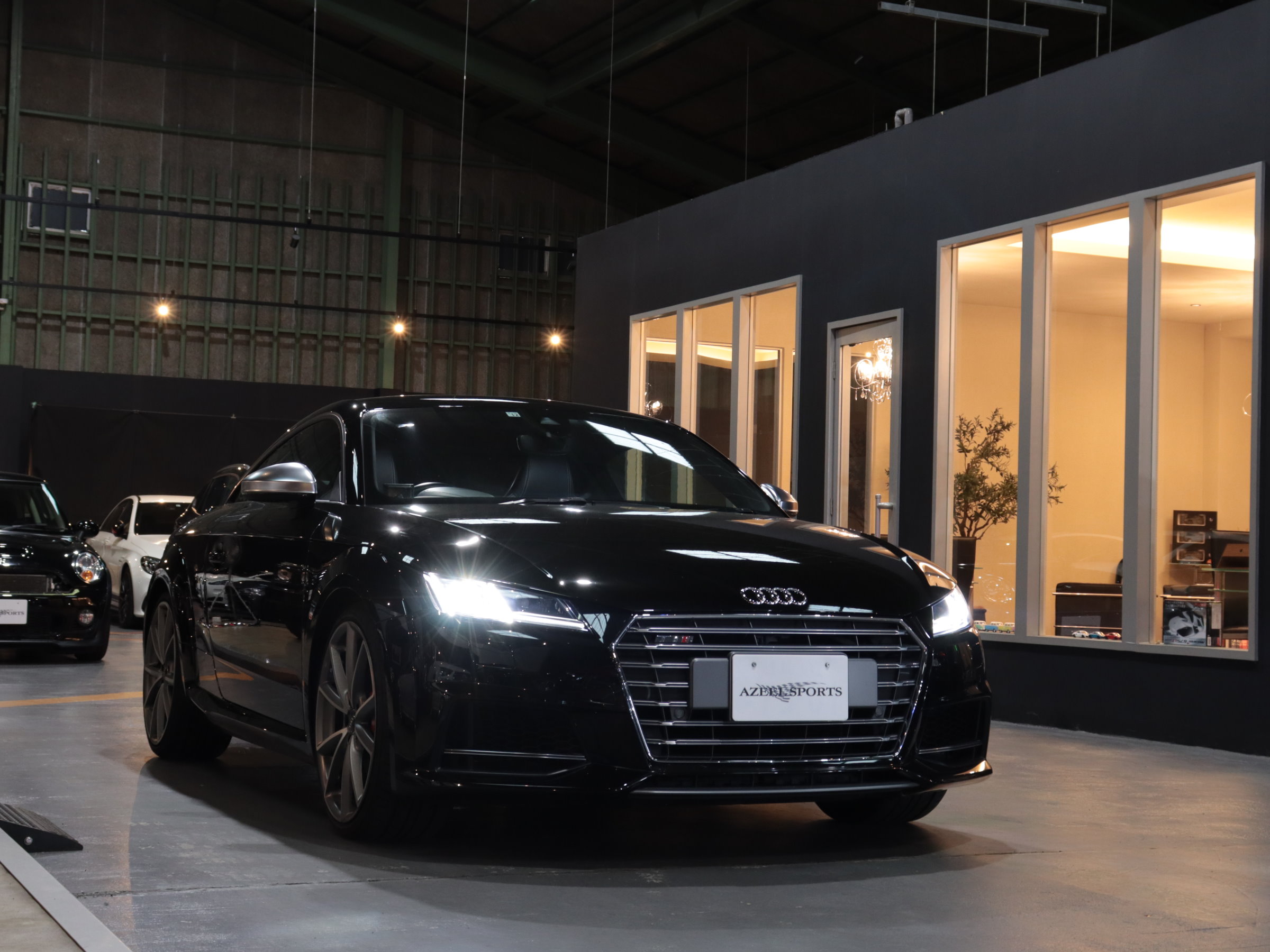アウディ　ＴＴＳクーペ　アーバンスポーツリミテッド　１１０台限定車