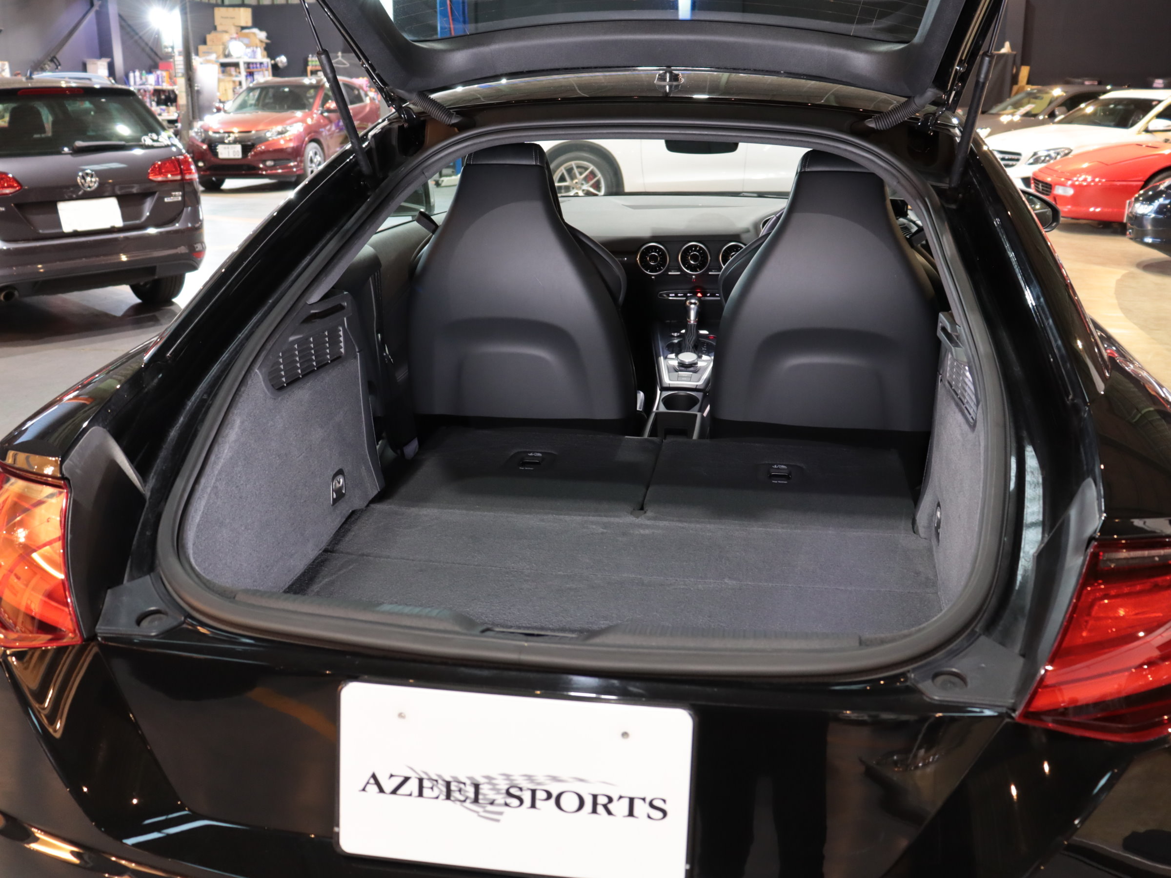 アウディ　ＴＴＳクーペ　アーバンスポーツリミテッド　１１０台限定車