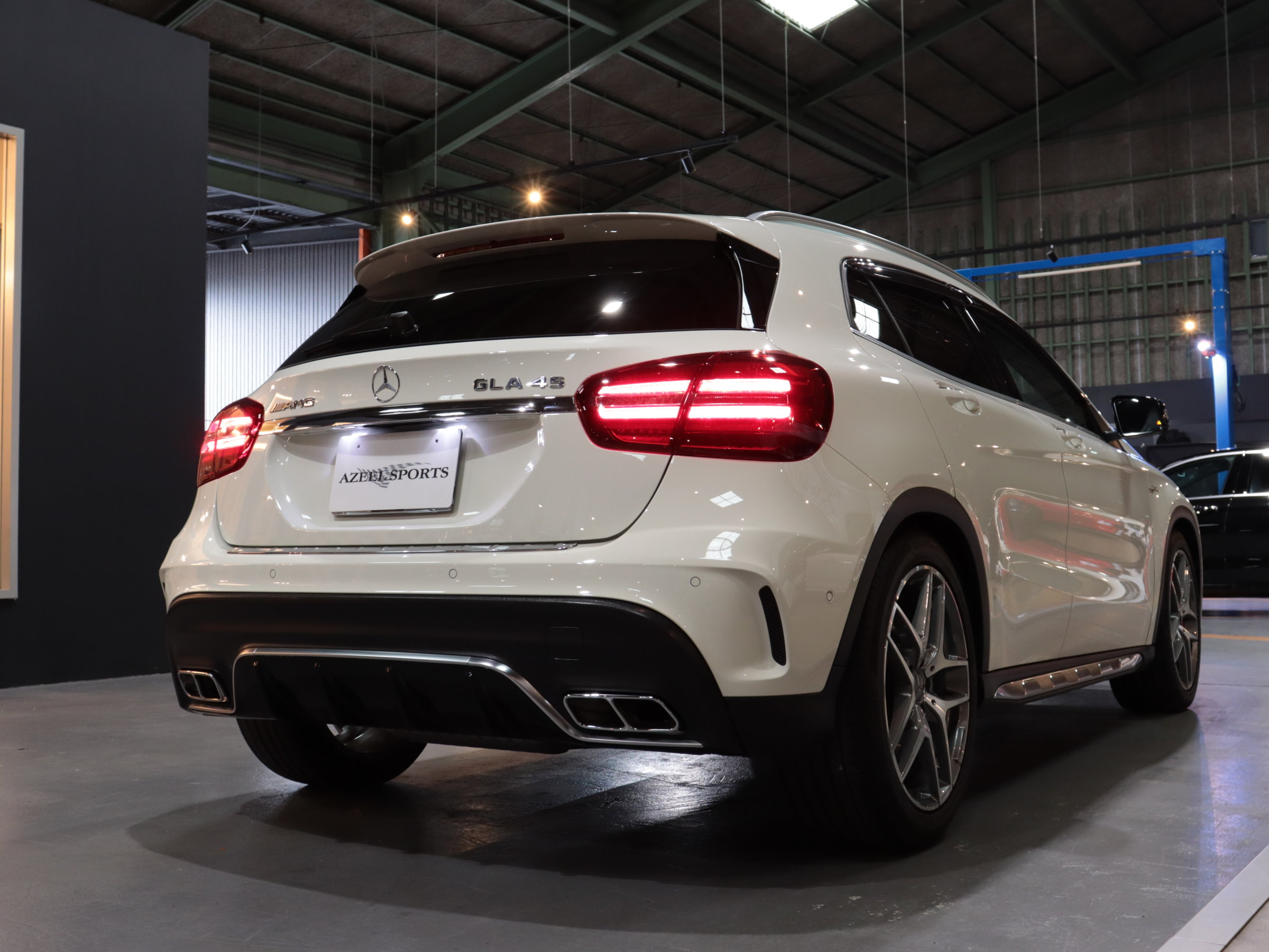 メルセデスＡＭＧ　ＧＬＡ４５　４マチック　アドバンスドＰＫＧ