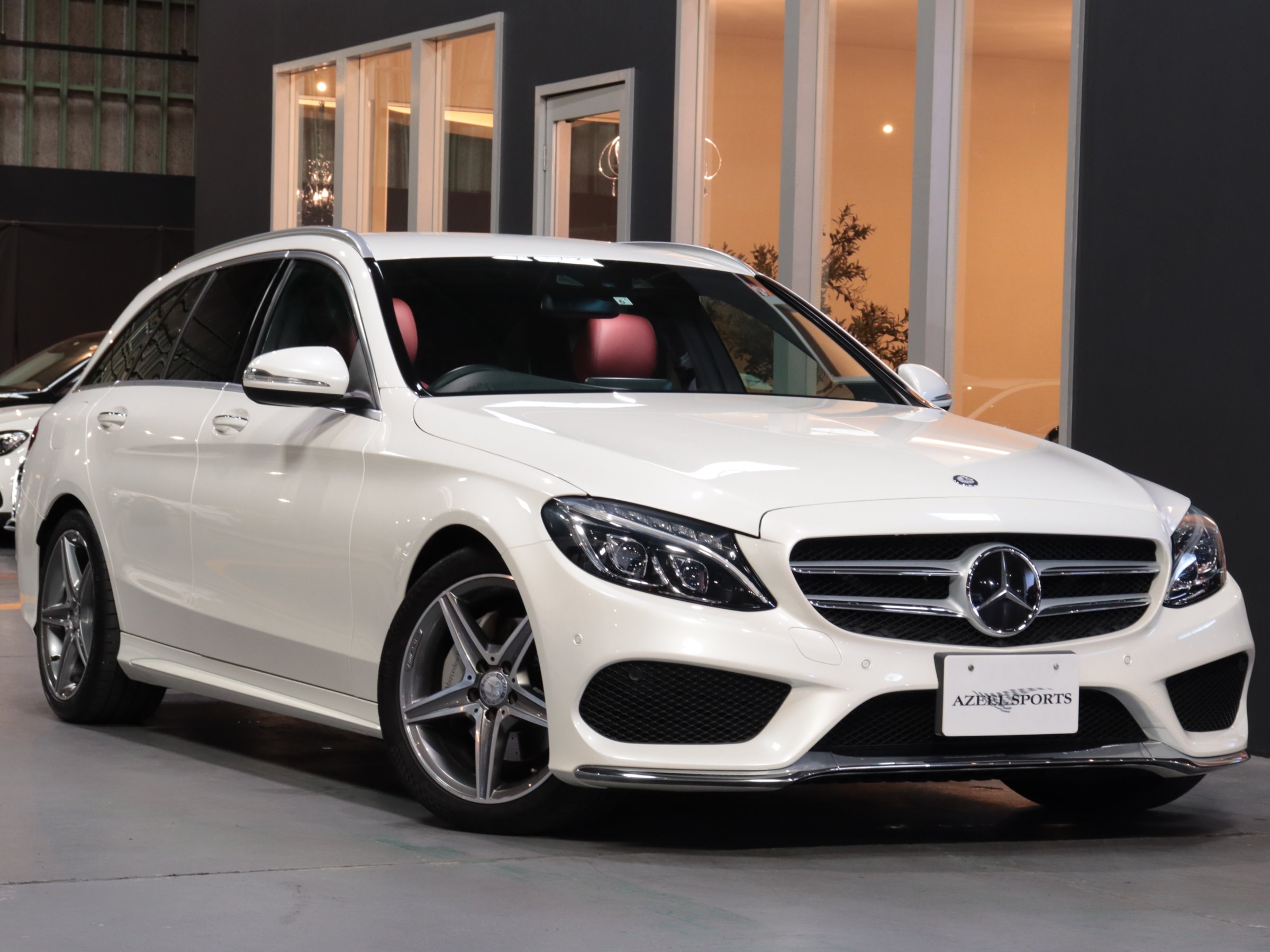 メルセデスベンツ　Ｃ２００ステーションワゴン　スポーツ　本革仕様