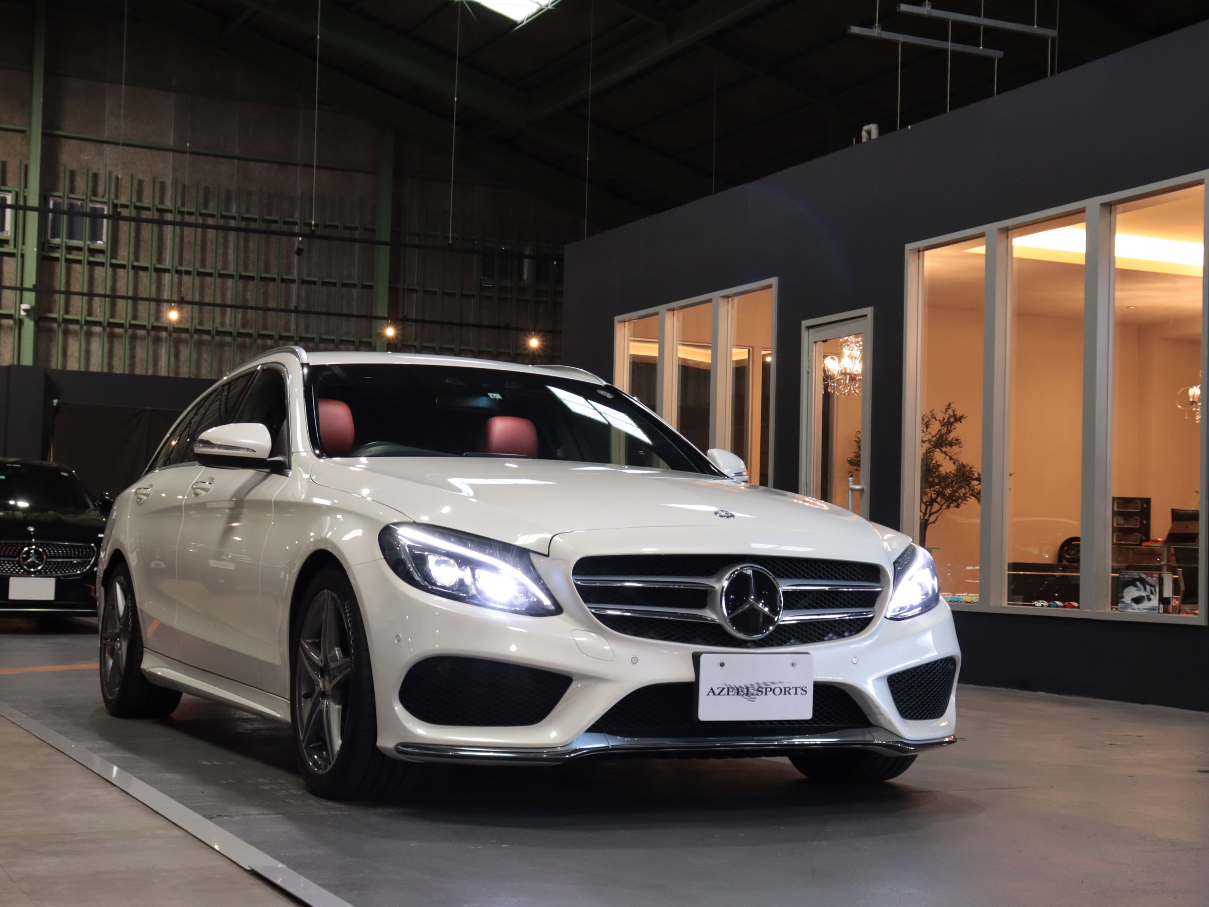 メルセデスベンツ　Ｃ２００ステーションワゴン　スポーツ　本革仕様