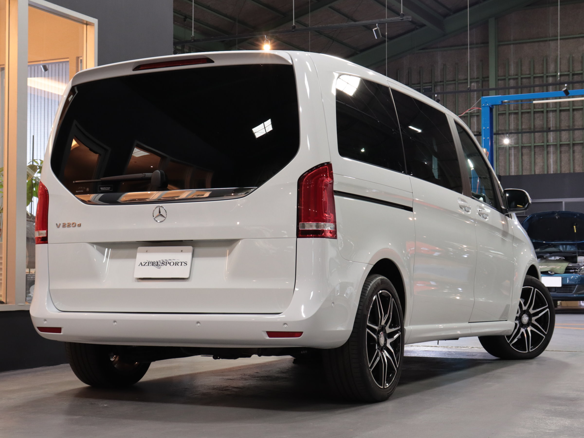 メルセデスベンツ　Ｖ２２０ｄ　スポーツ