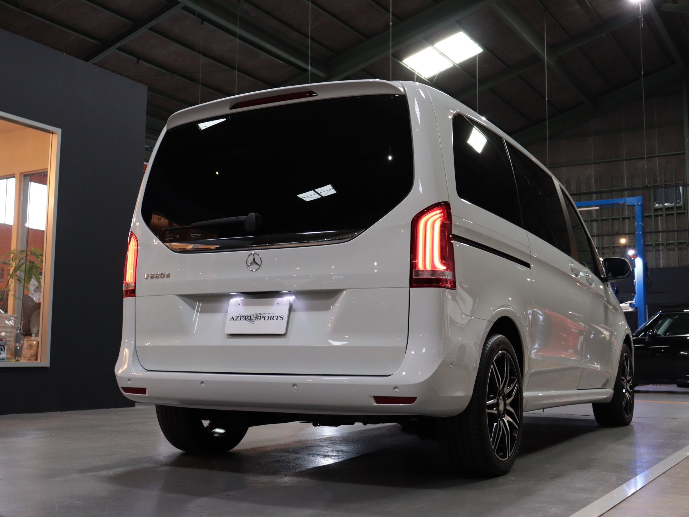 メルセデスベンツ　Ｖ２２０ｄ　スポーツ