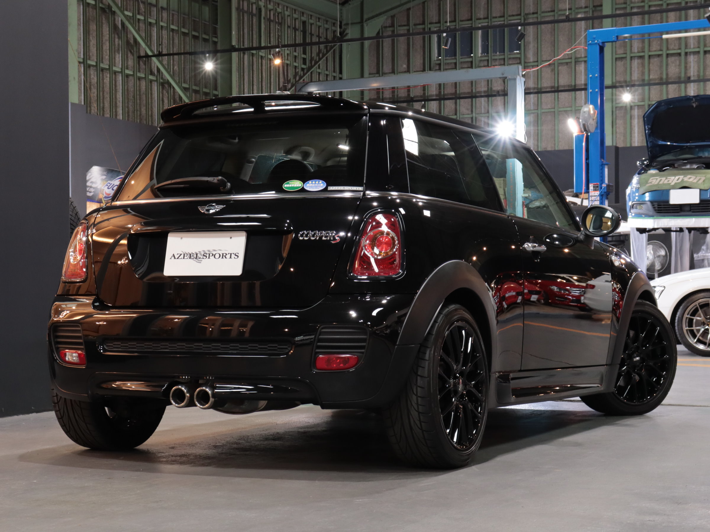 ＢＭＷ　ＭＩＮＩ　クーパーＳ　ＪＣＷスポーツＰＫＧ　６速マニュアル