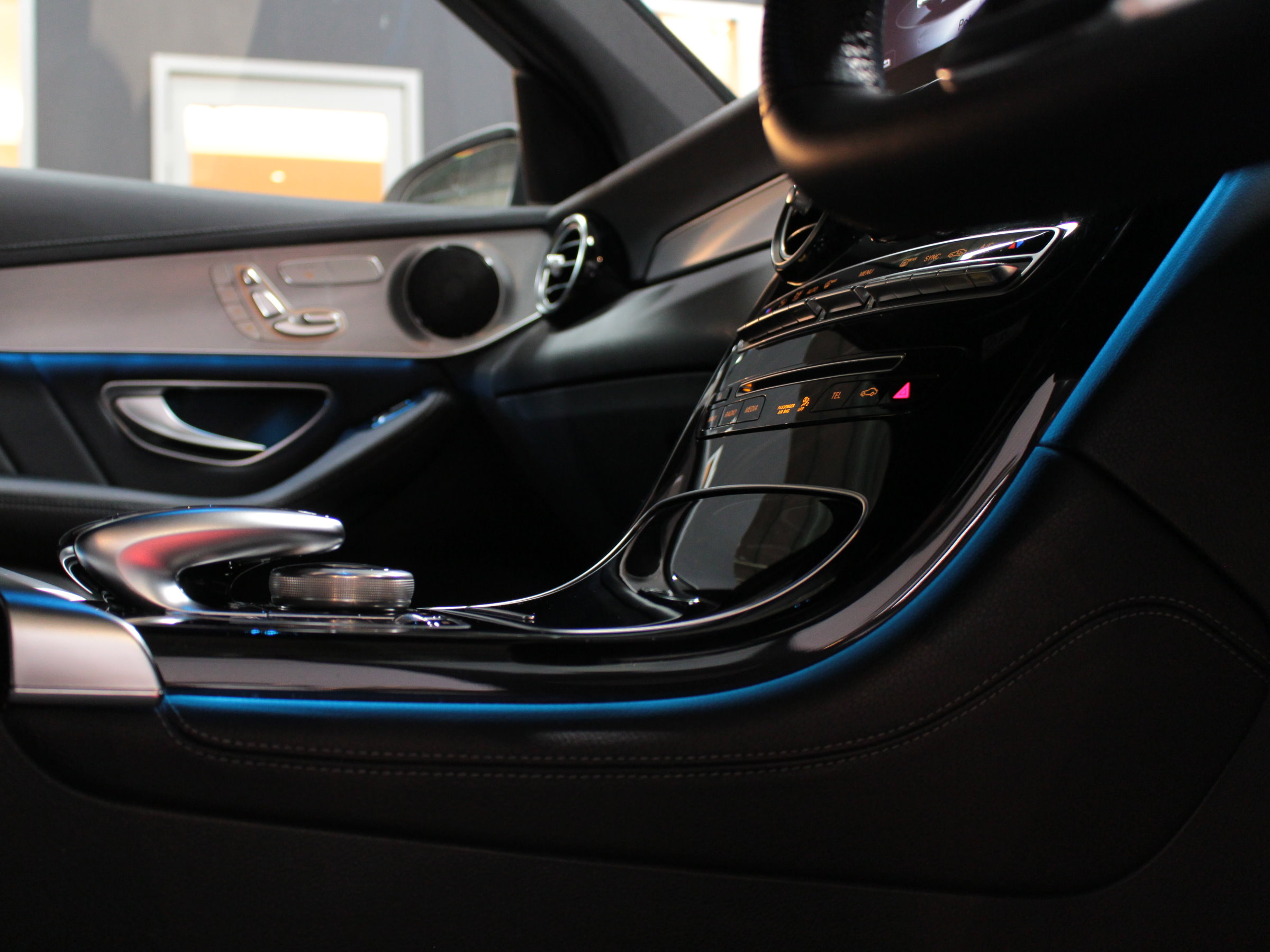メルセデスベンツ　ＧＬＣ　２２０ｄ　４マチックスポーツ