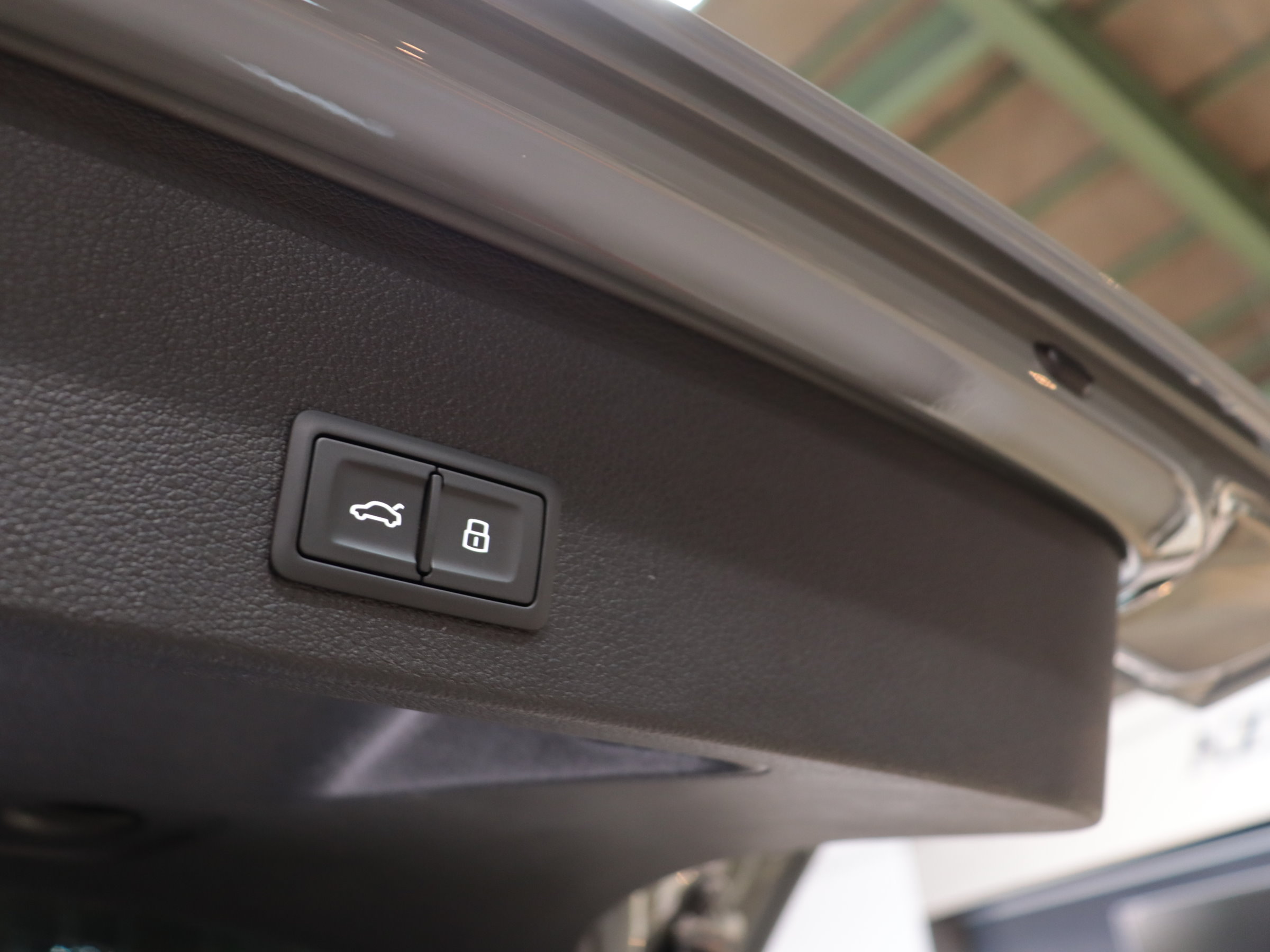 アウディ　Ｑ２　ハッシュタグブラックスタイリング　３７５台限定　