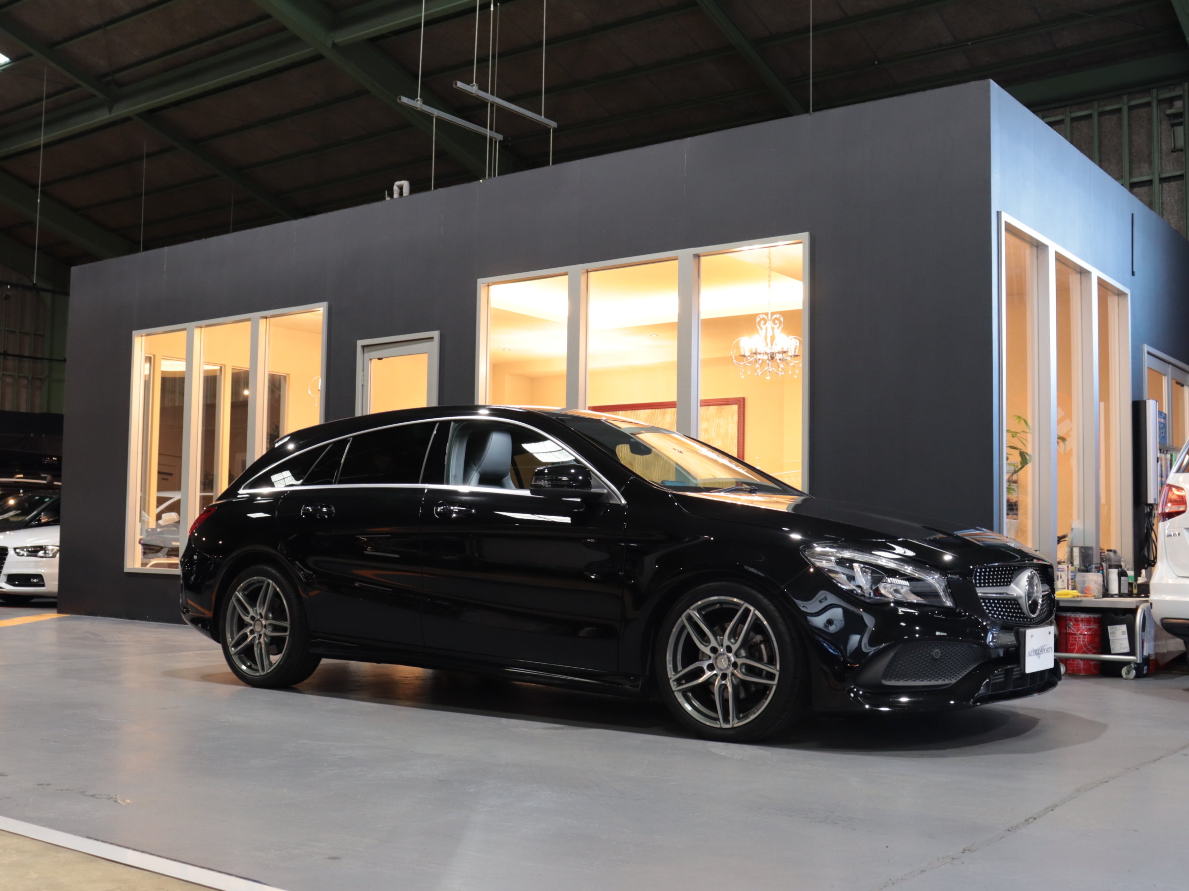メルセデスベンツ　ＣＬＡ１８０　スポーツ　シューティングブレーク